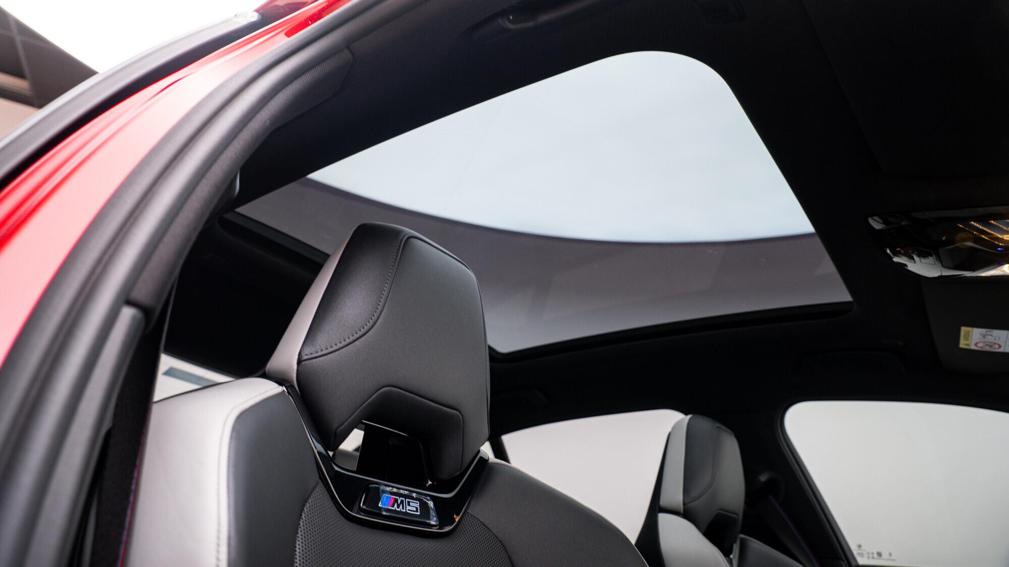 BMW M5 view 7