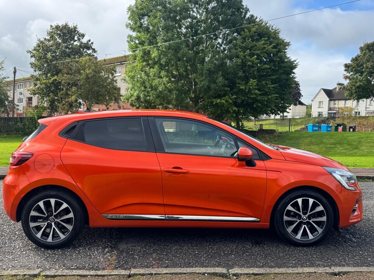 Renault Clio view 8