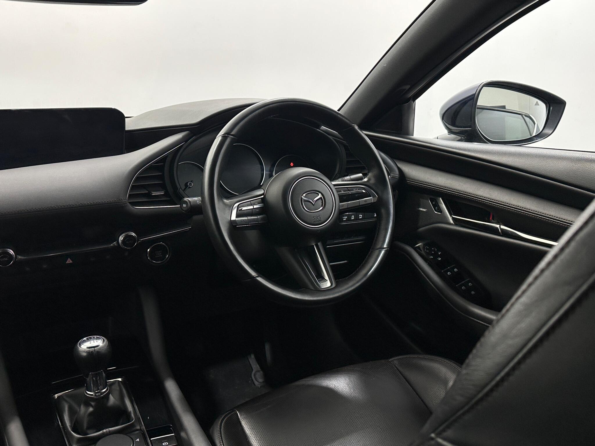 Mazda Mazda3 view 12
