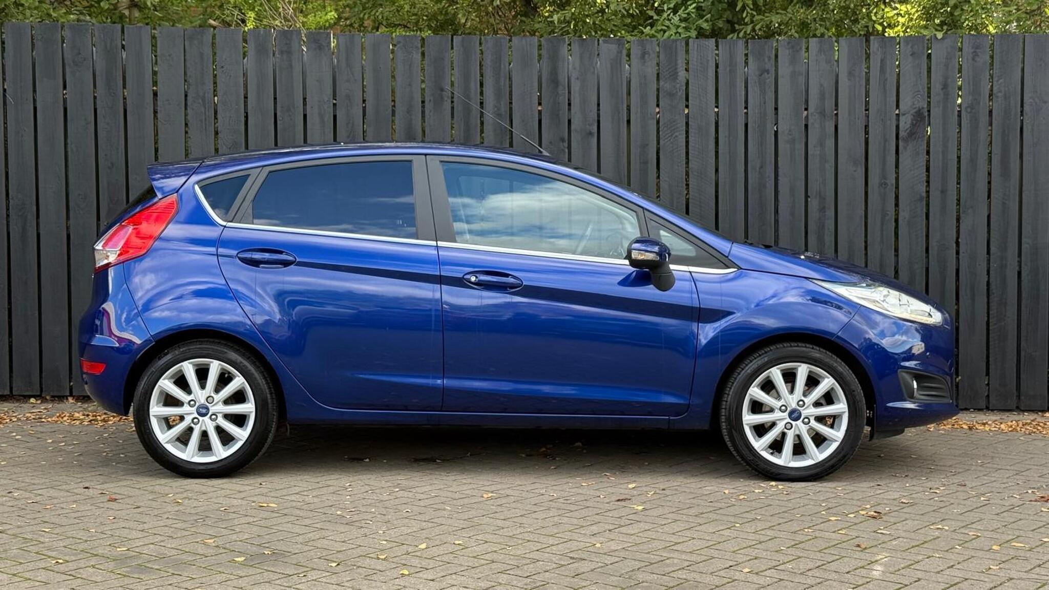 Ford Fiesta view 11