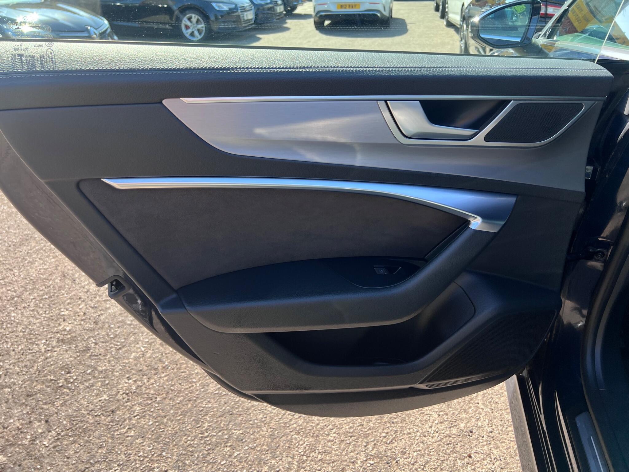 Audi A7 view 35