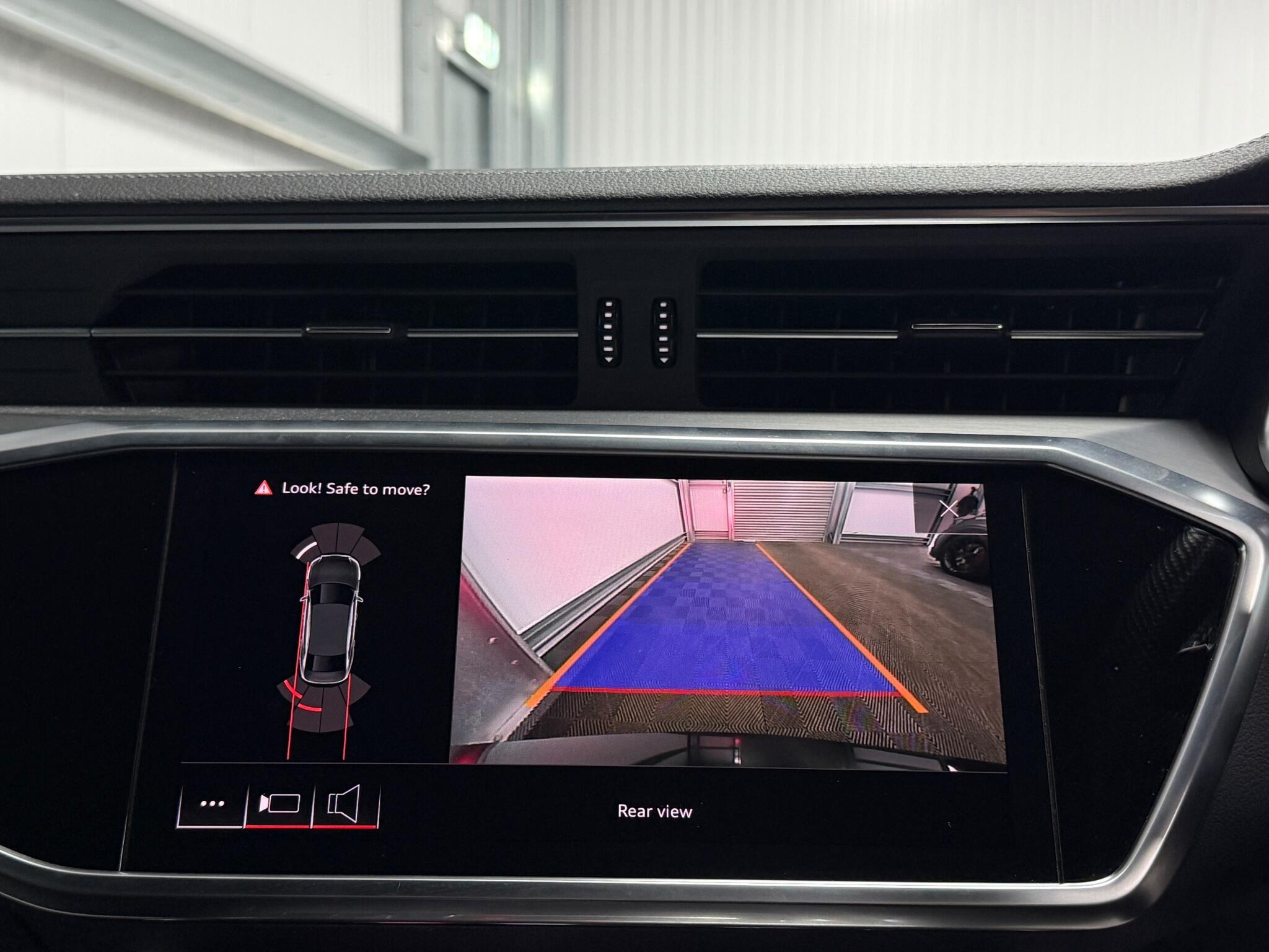 Audi A6 view 31