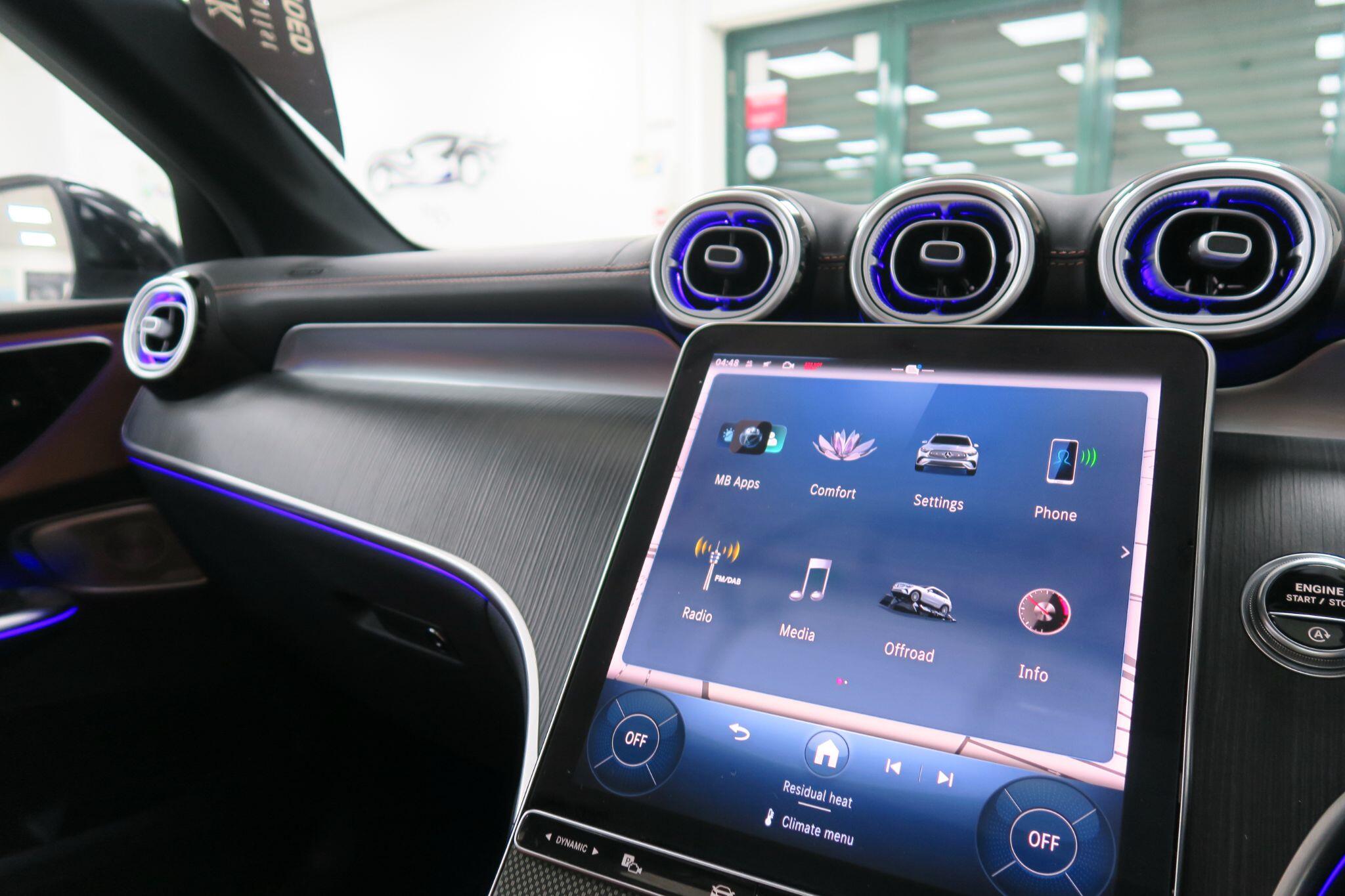 Mercedes-Benz GLC view 18
