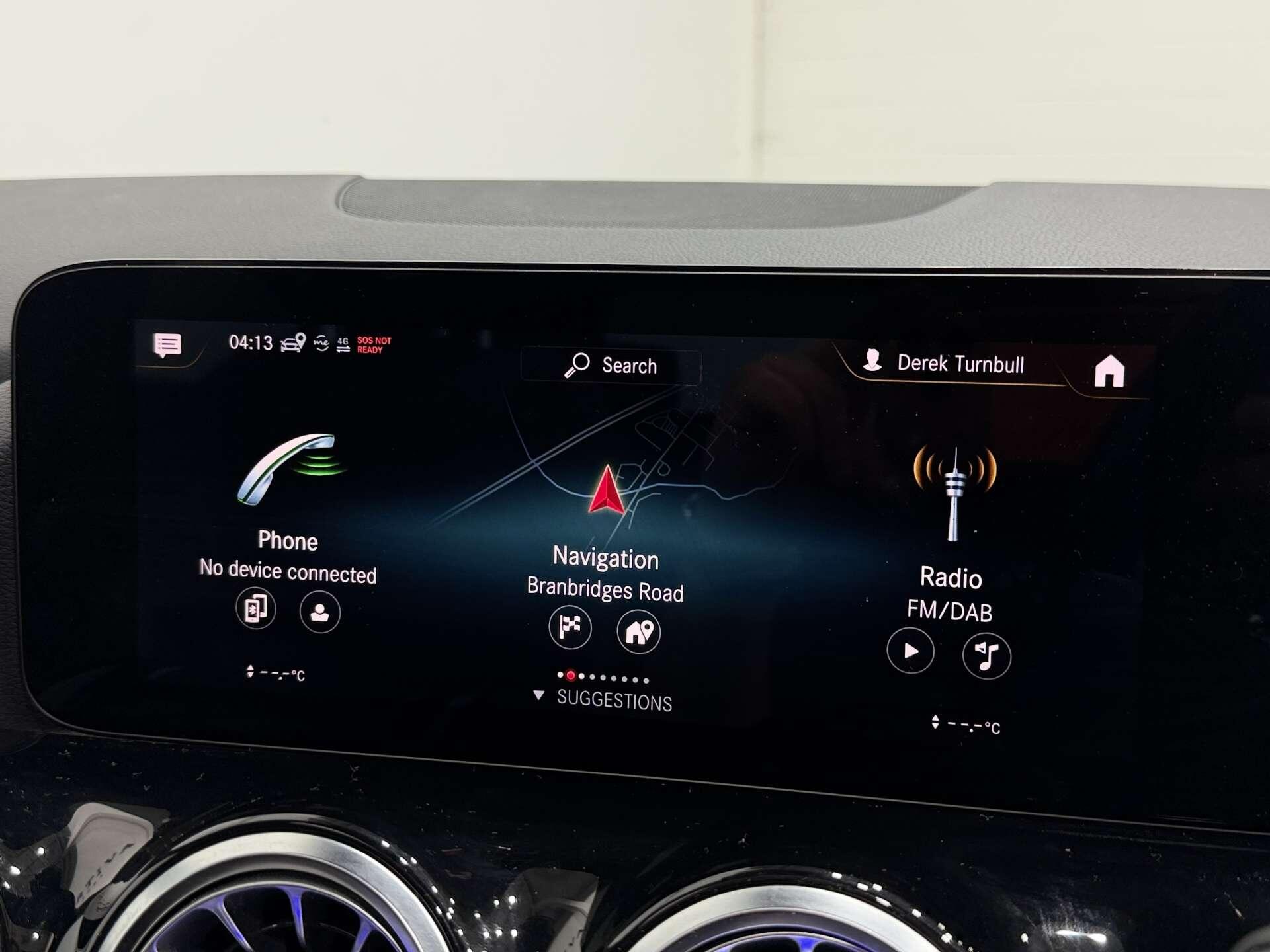 Mercedes-Benz Gla view 34