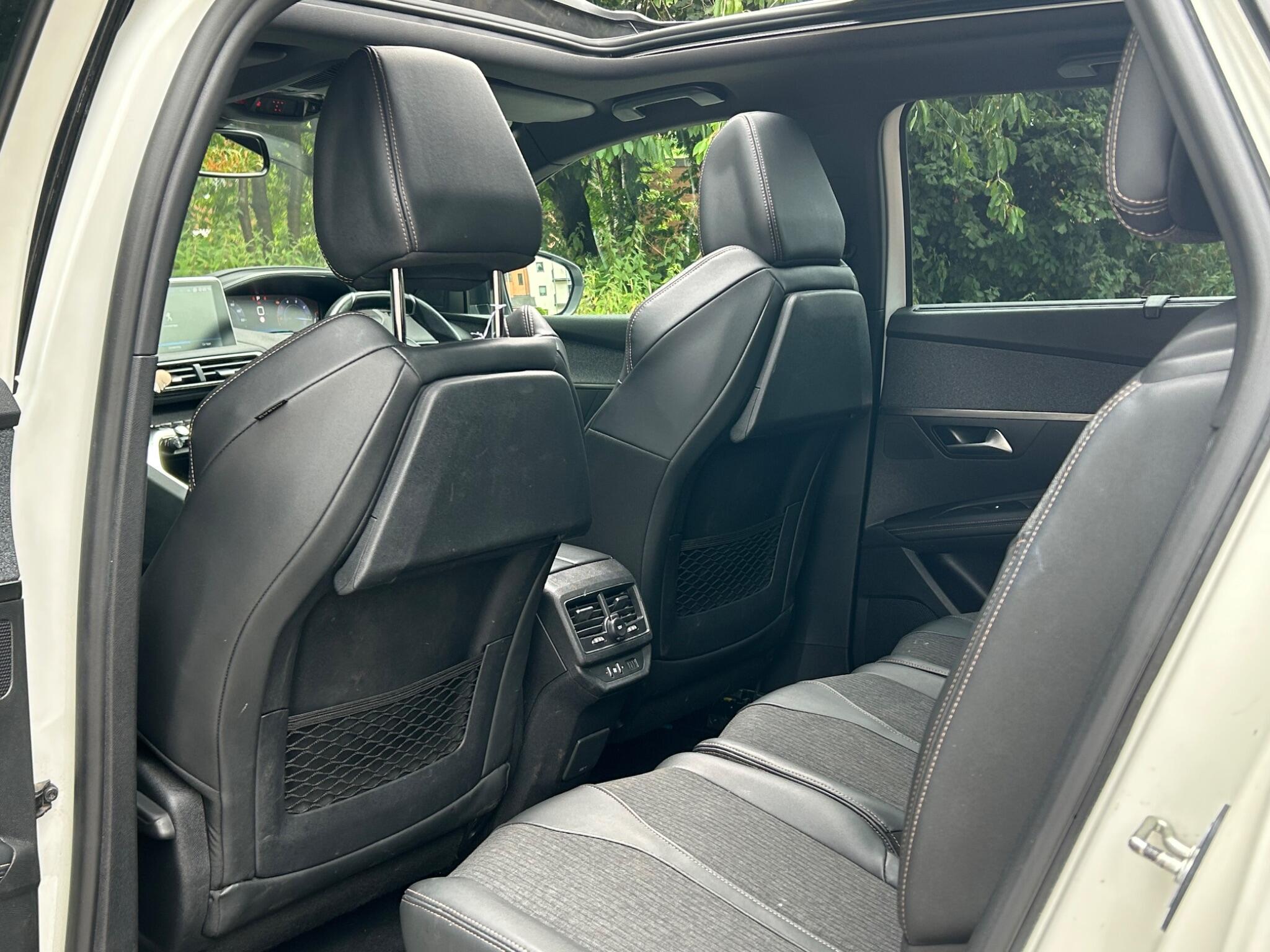 Peugeot 5008 view 19