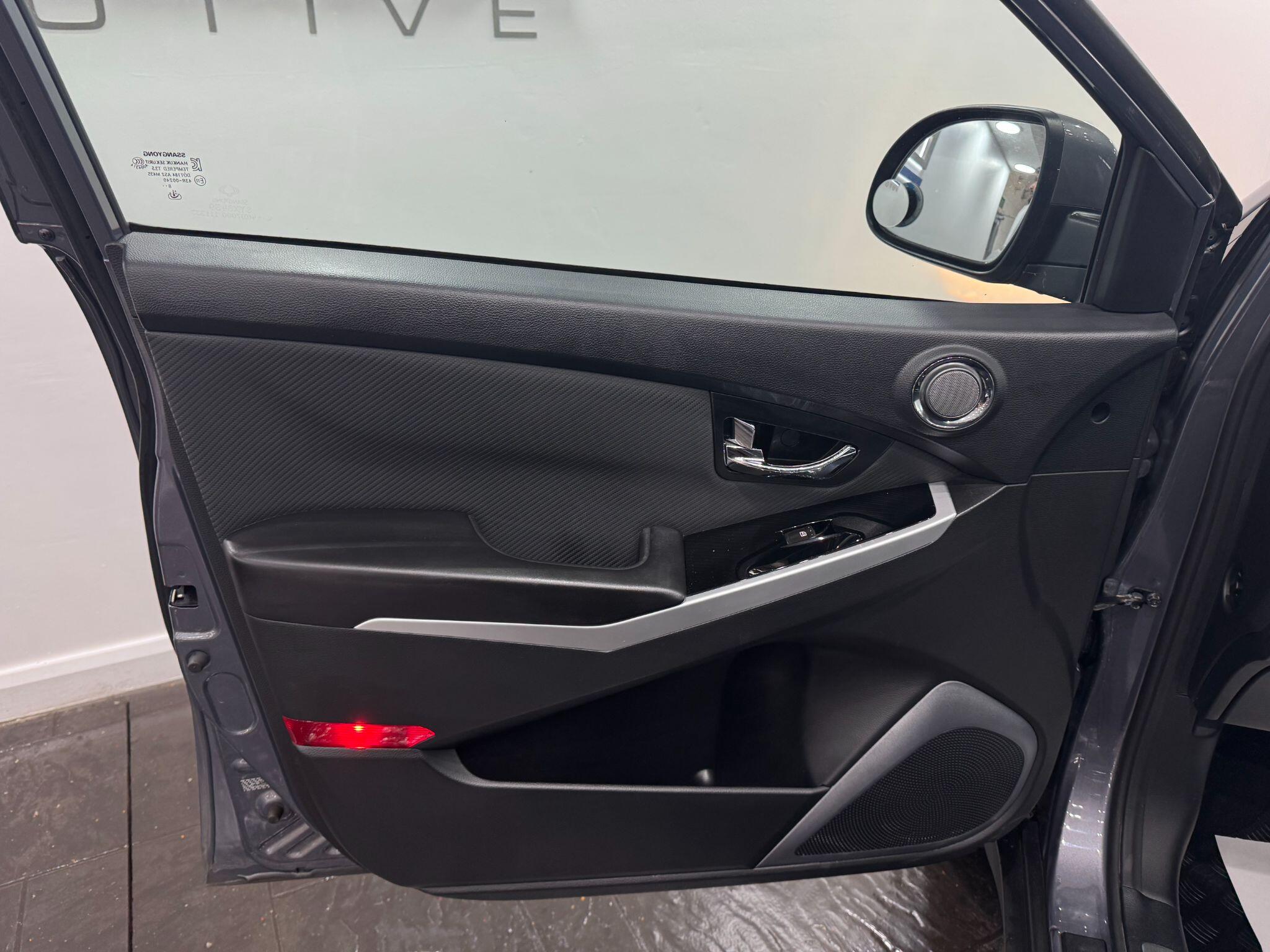KGM Korando view 29
