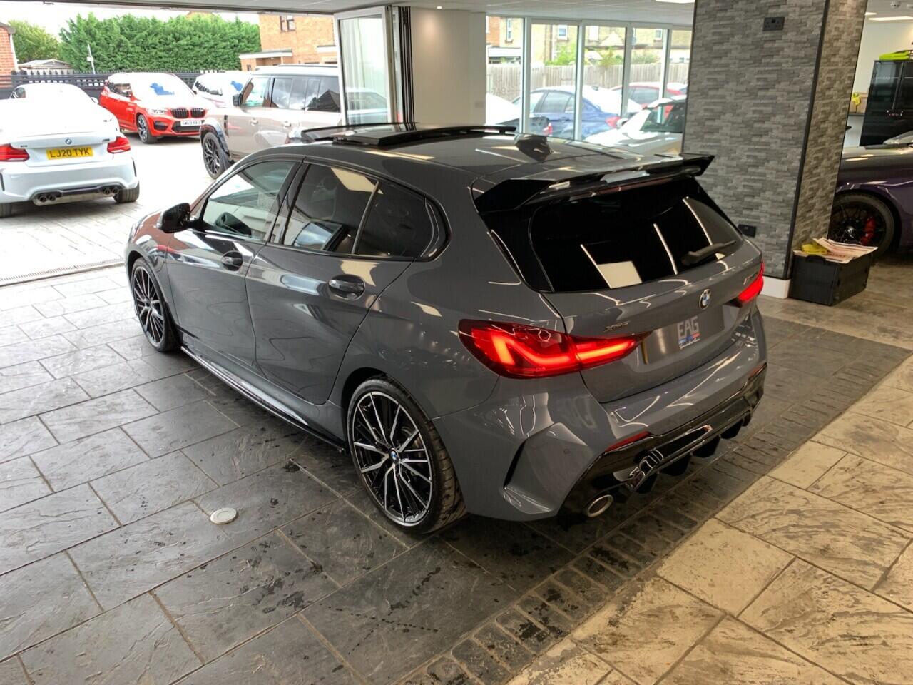 BMW 1 Series view 20