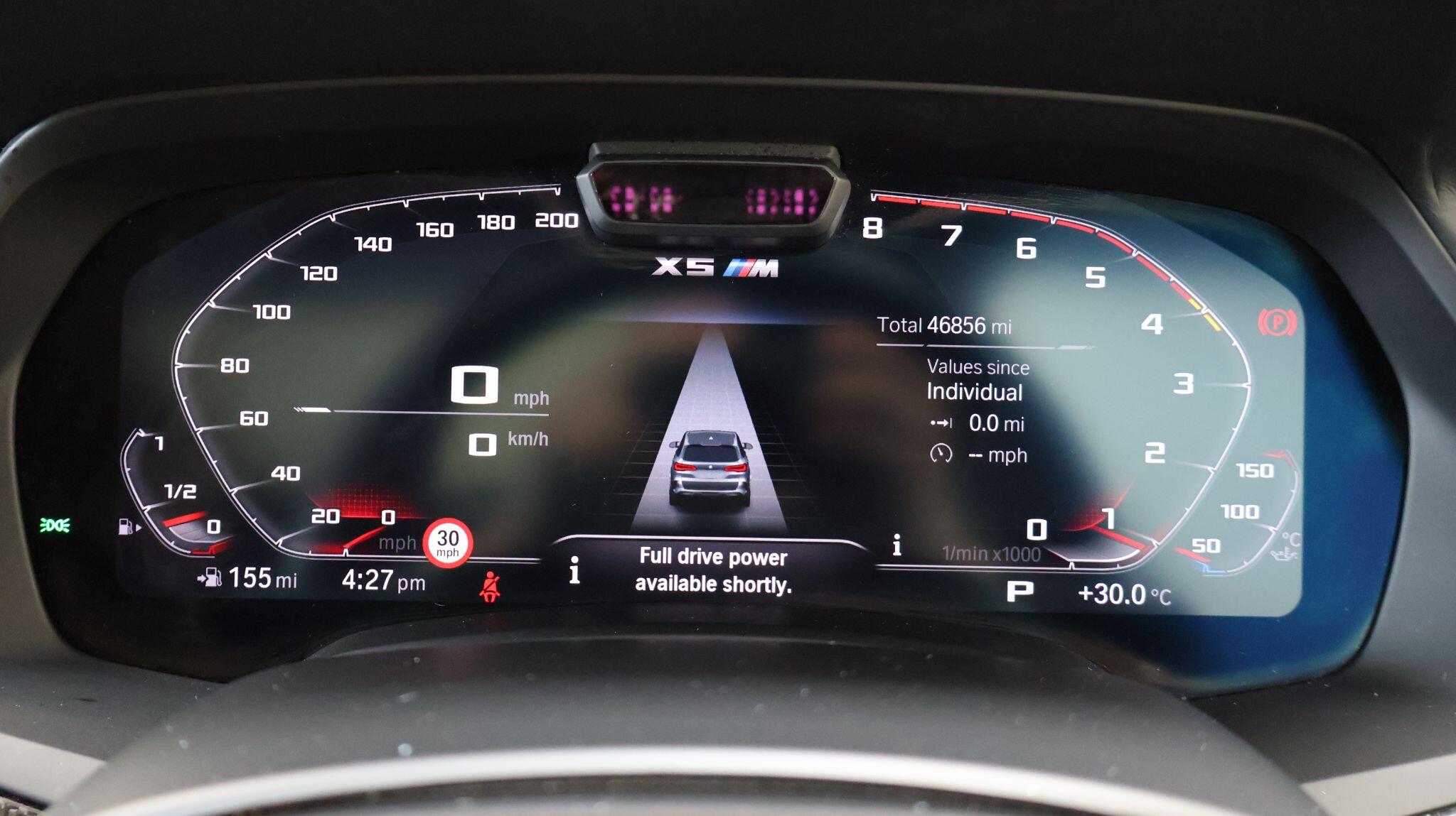 BMW X5 M view 9