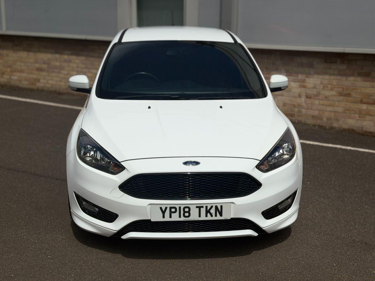 Ford Focus view 82