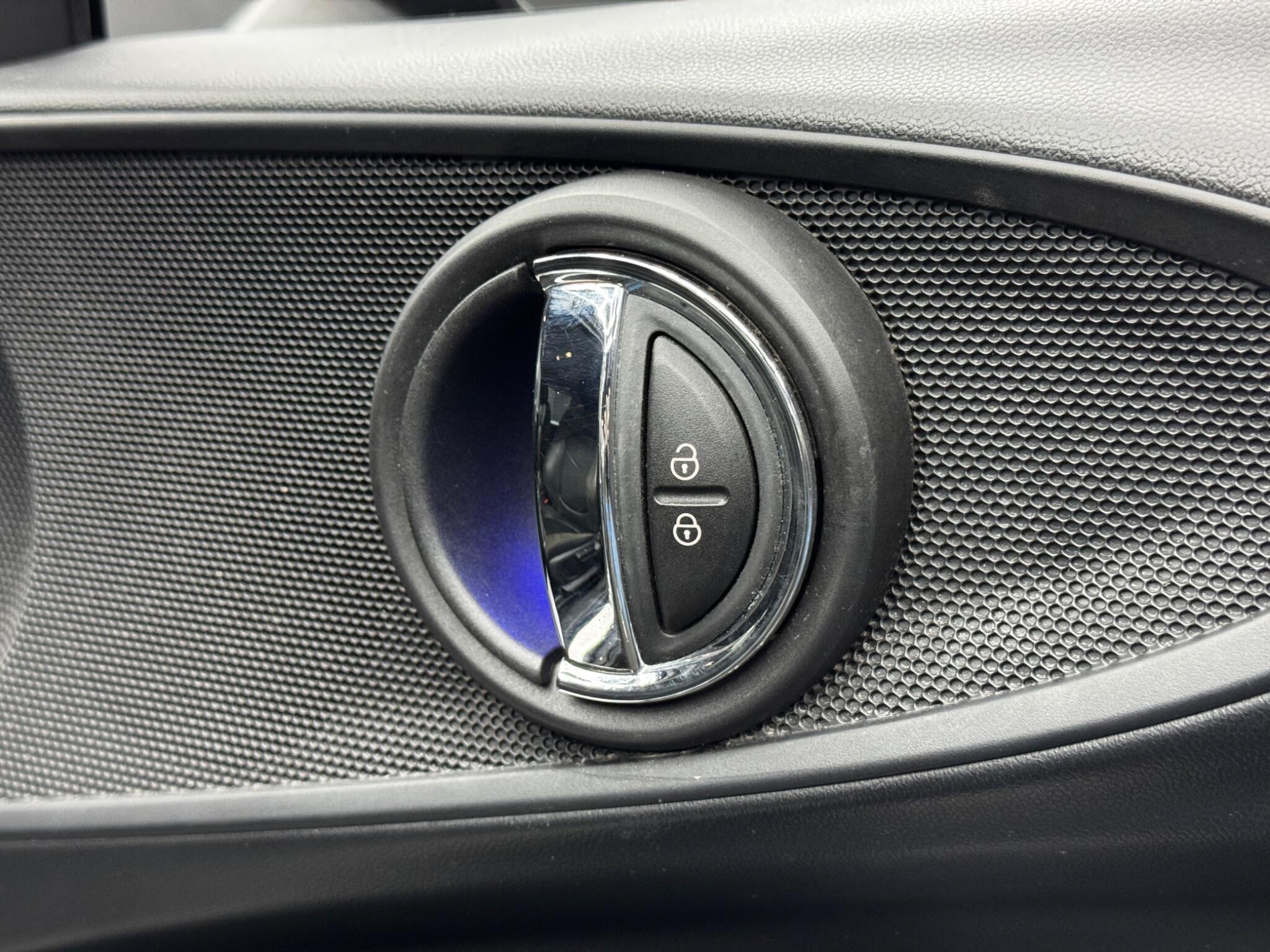 Mini Clubman view 42