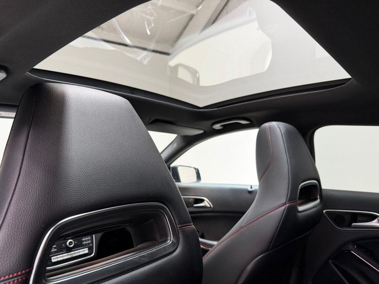 Mercedes-Benz CLA view 5