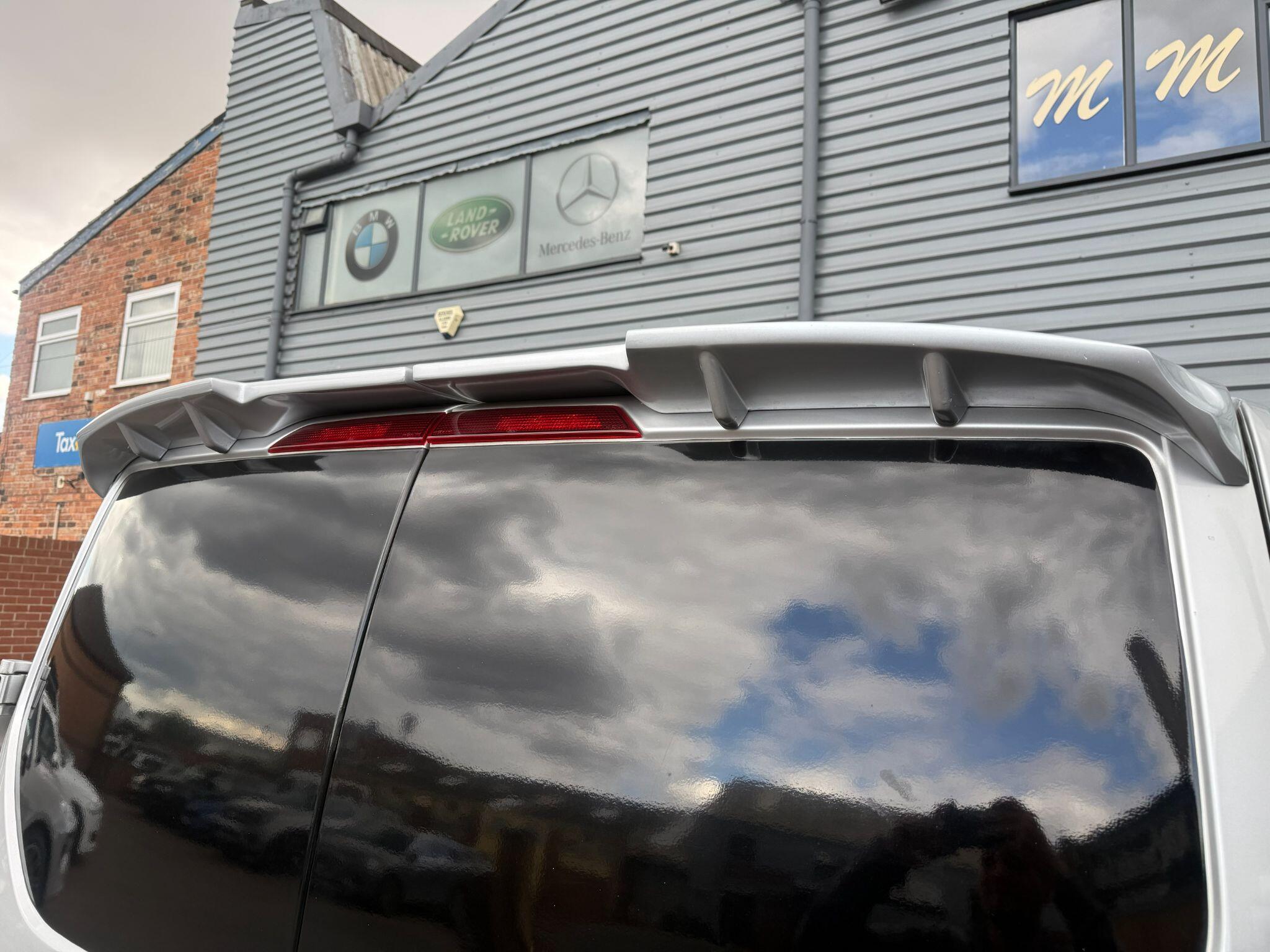 Ford Transit Custom view 18