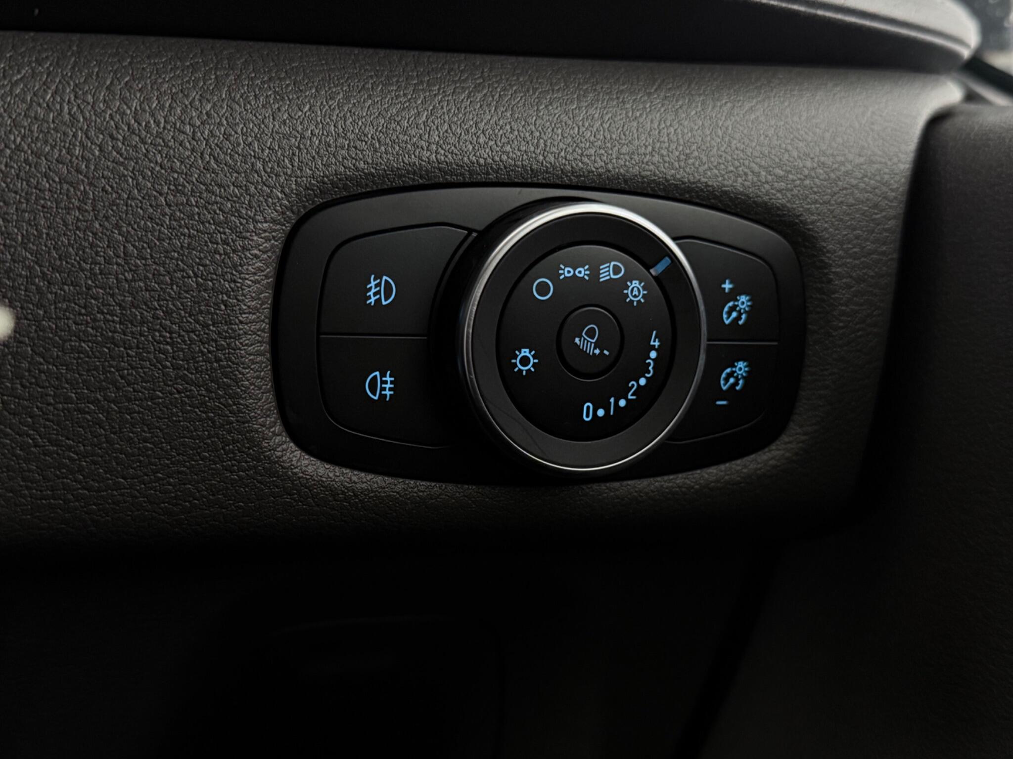 Ford Transit Custom view 25