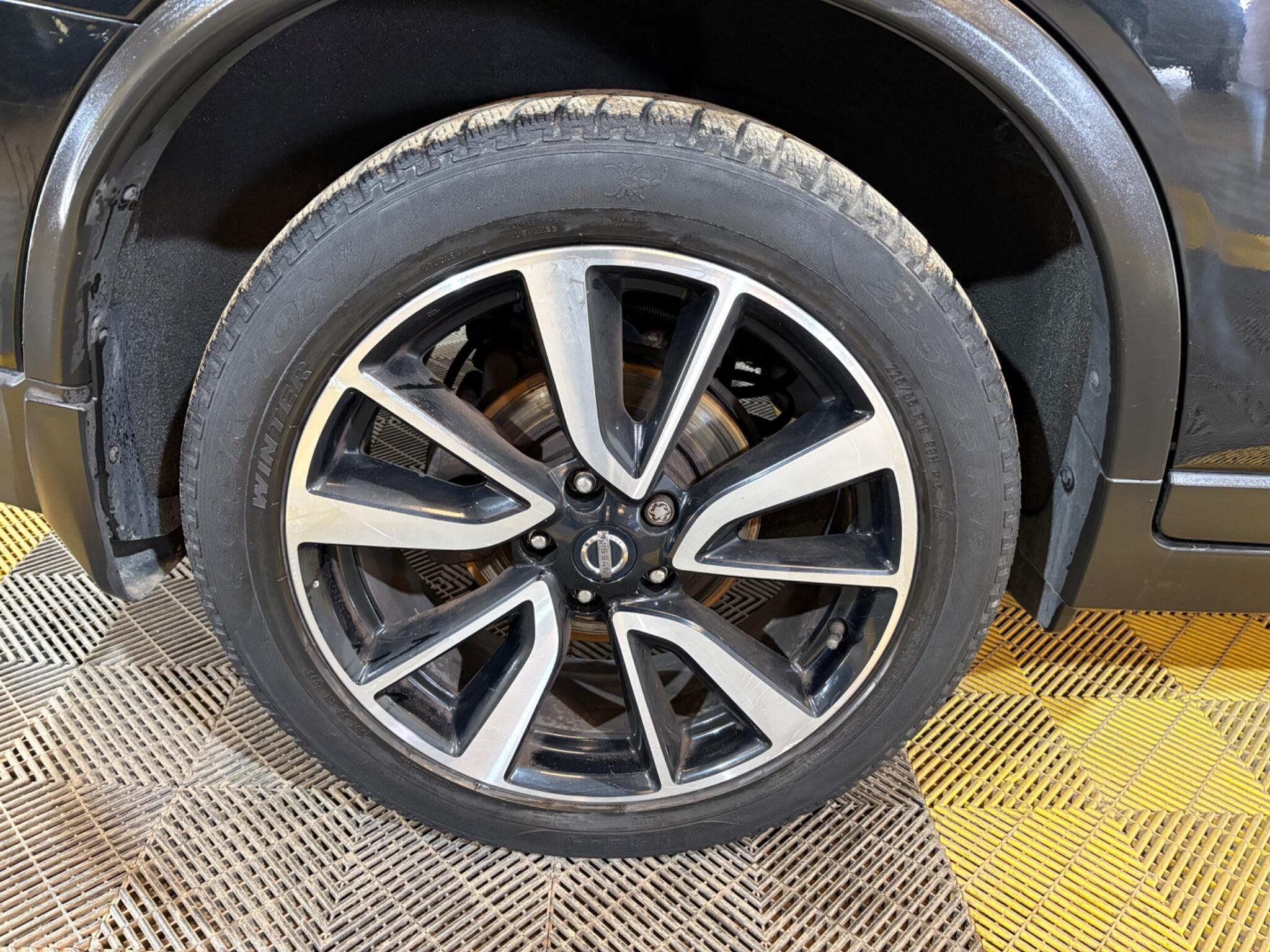 Nissan X-Trail view 15