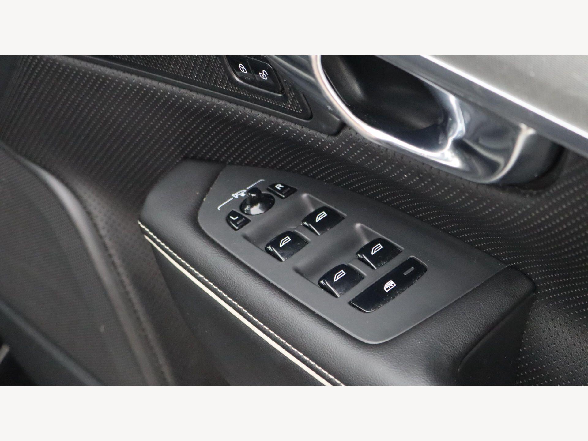 Volvo V90 view 25