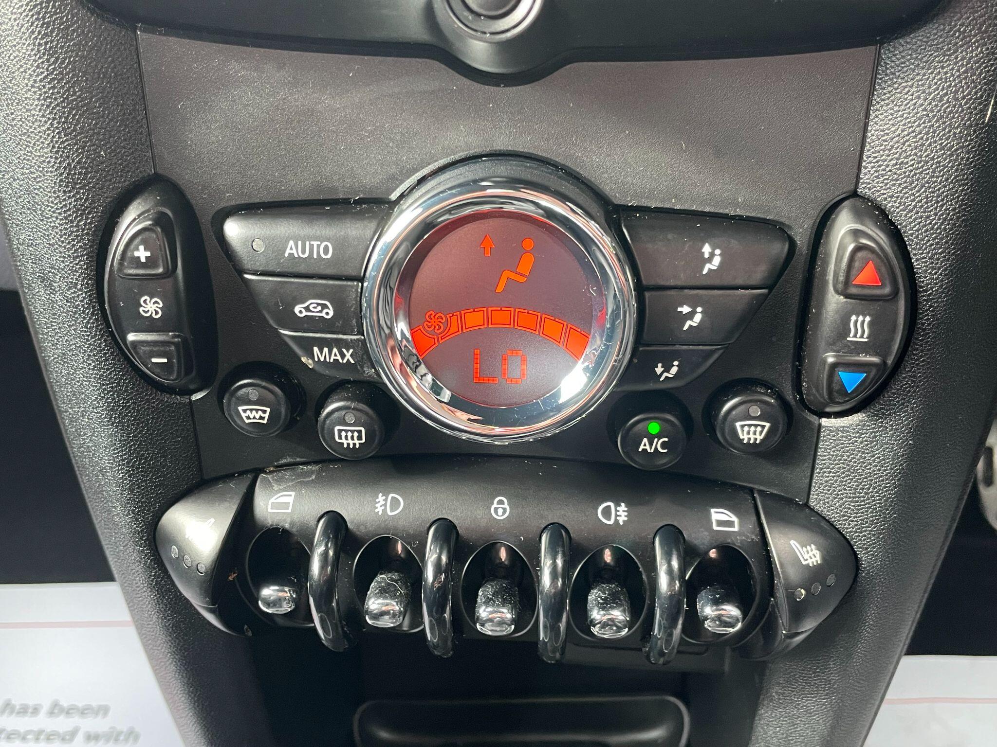 Mini Coupe view 25