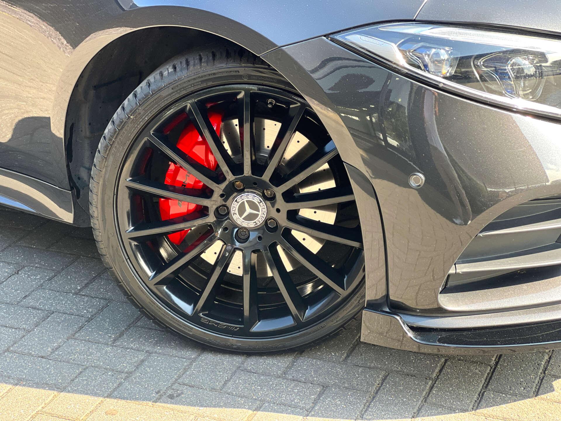 Mercedes-Benz CLS view 15