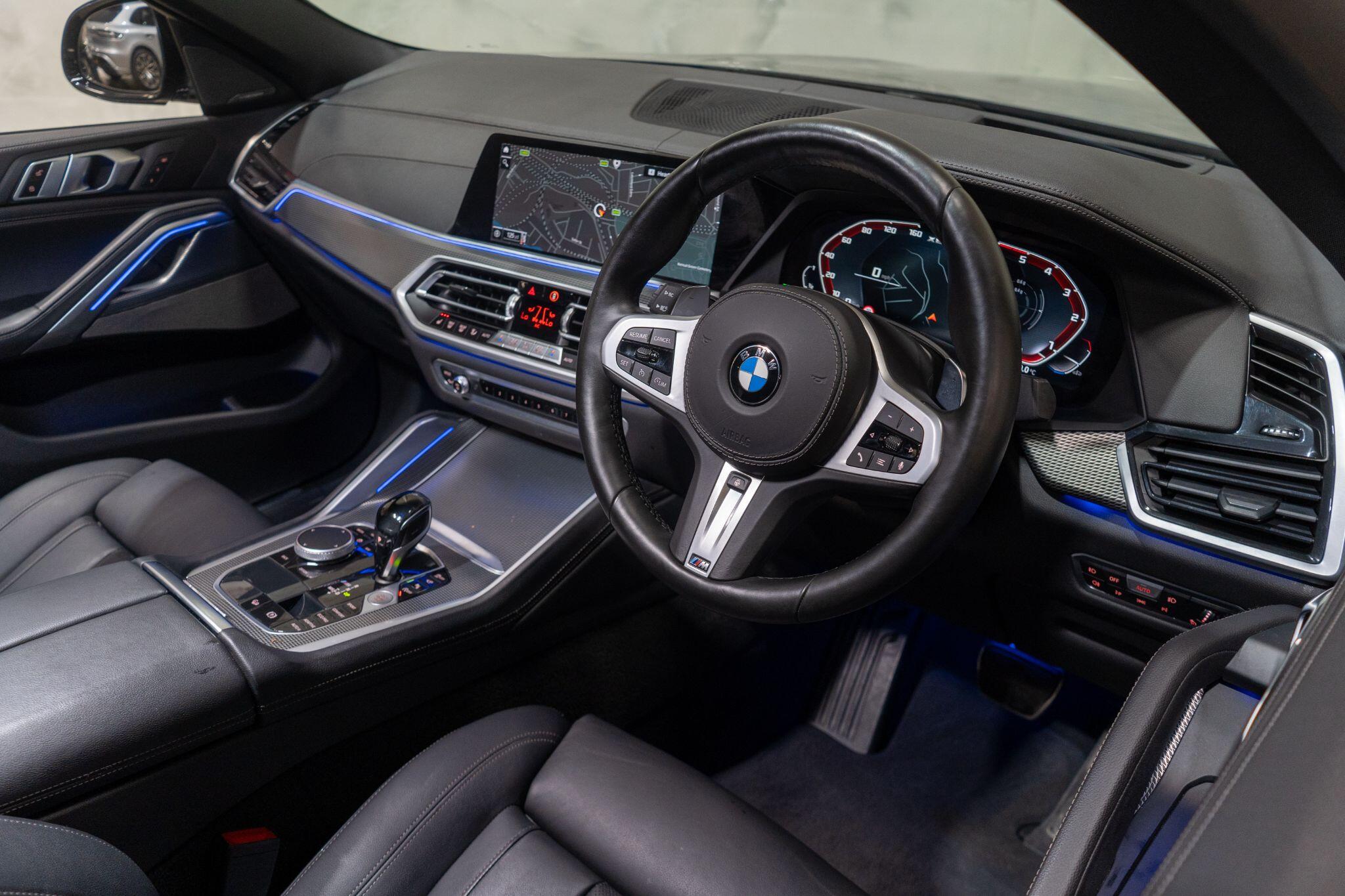 BMW X6 view 10