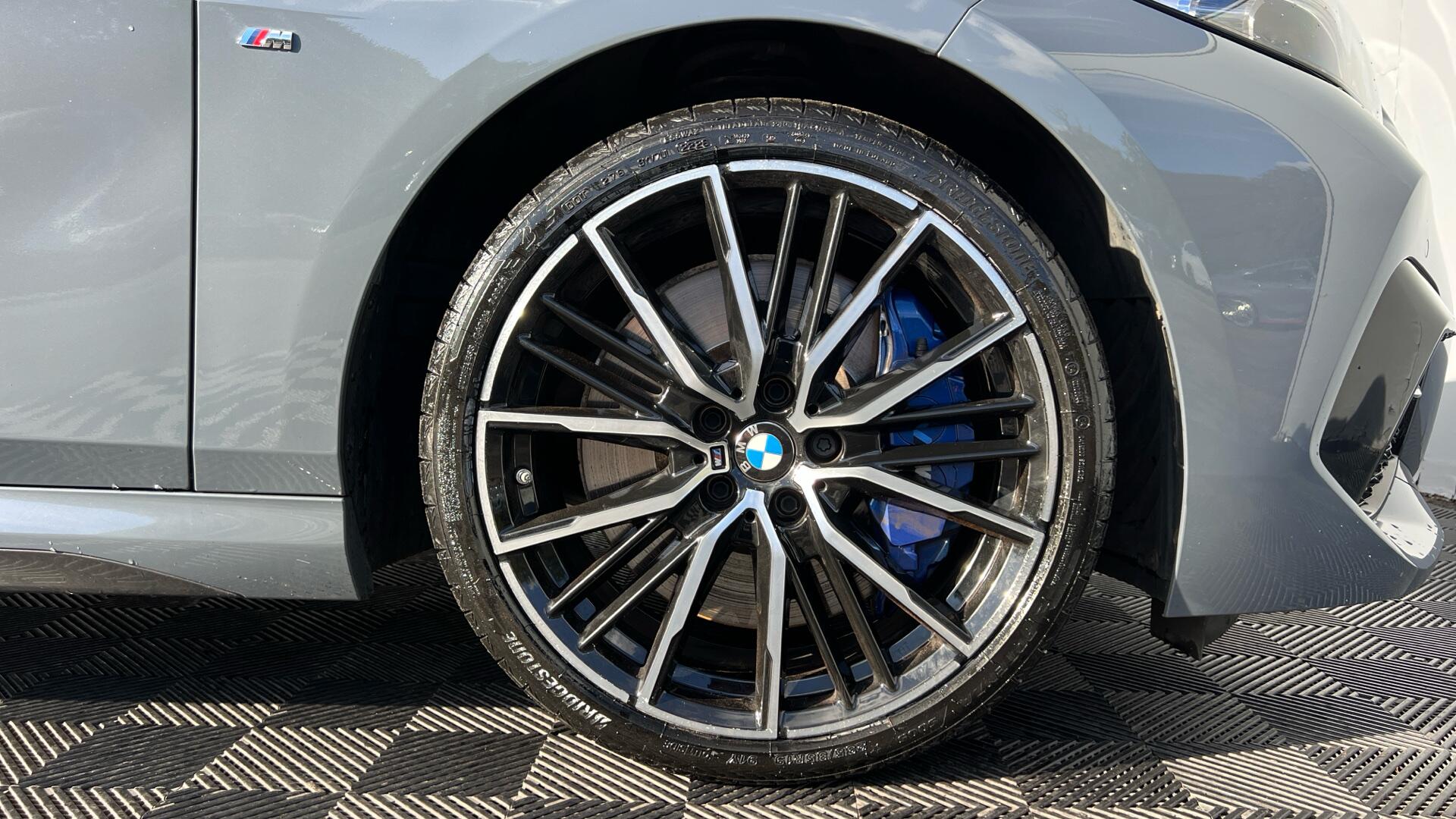BMW 2 Series view 14