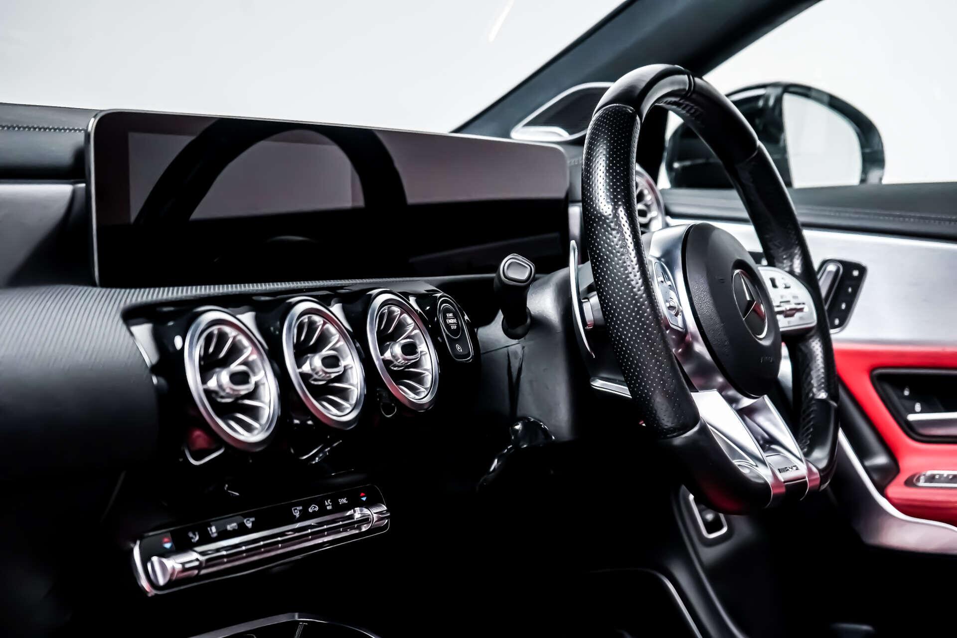 Mercedes-Benz CLA view 21