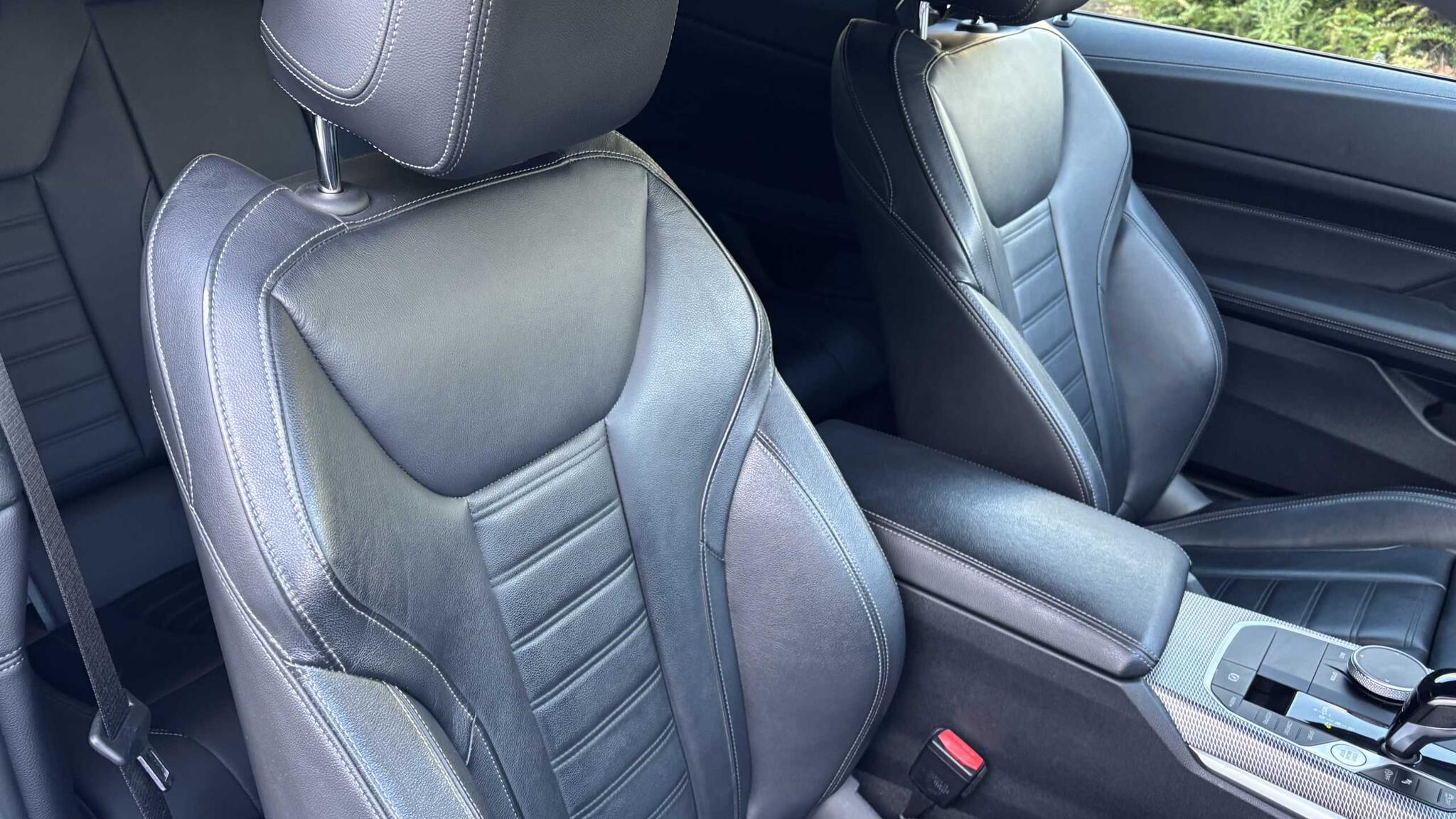 BMW 4 Series view 11