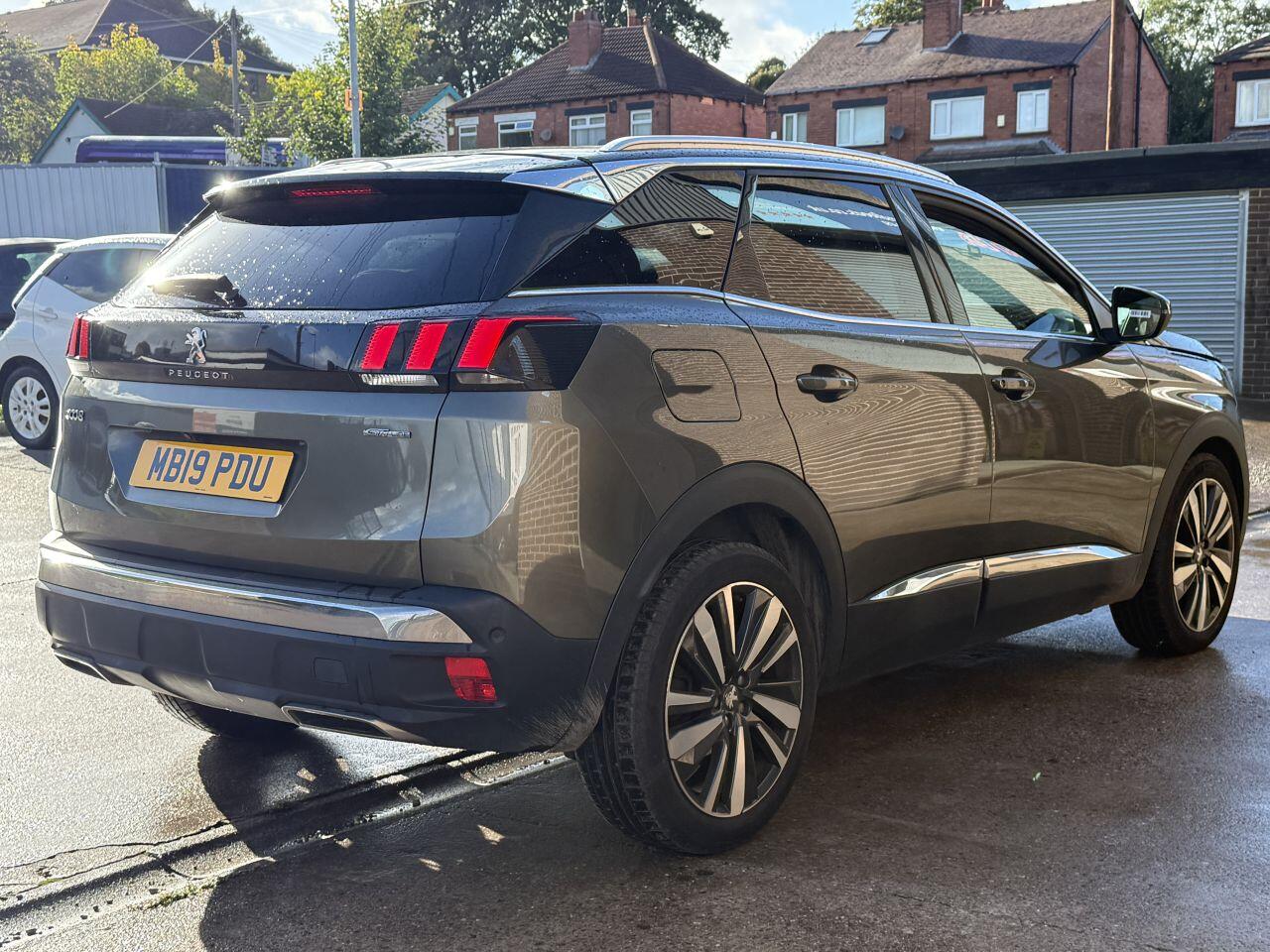 Peugeot 3008 view 6