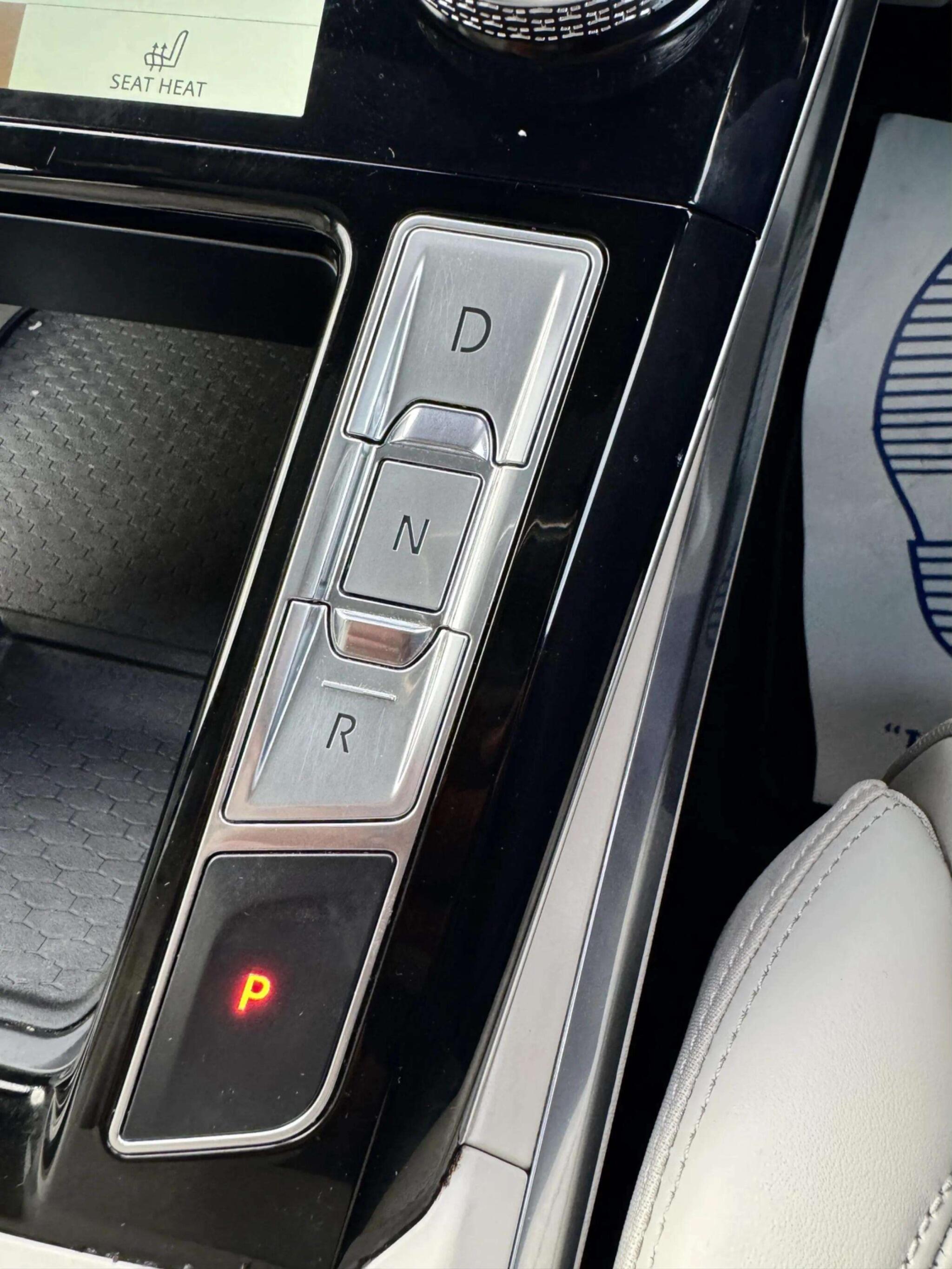 Jaguar I-Pace view 35