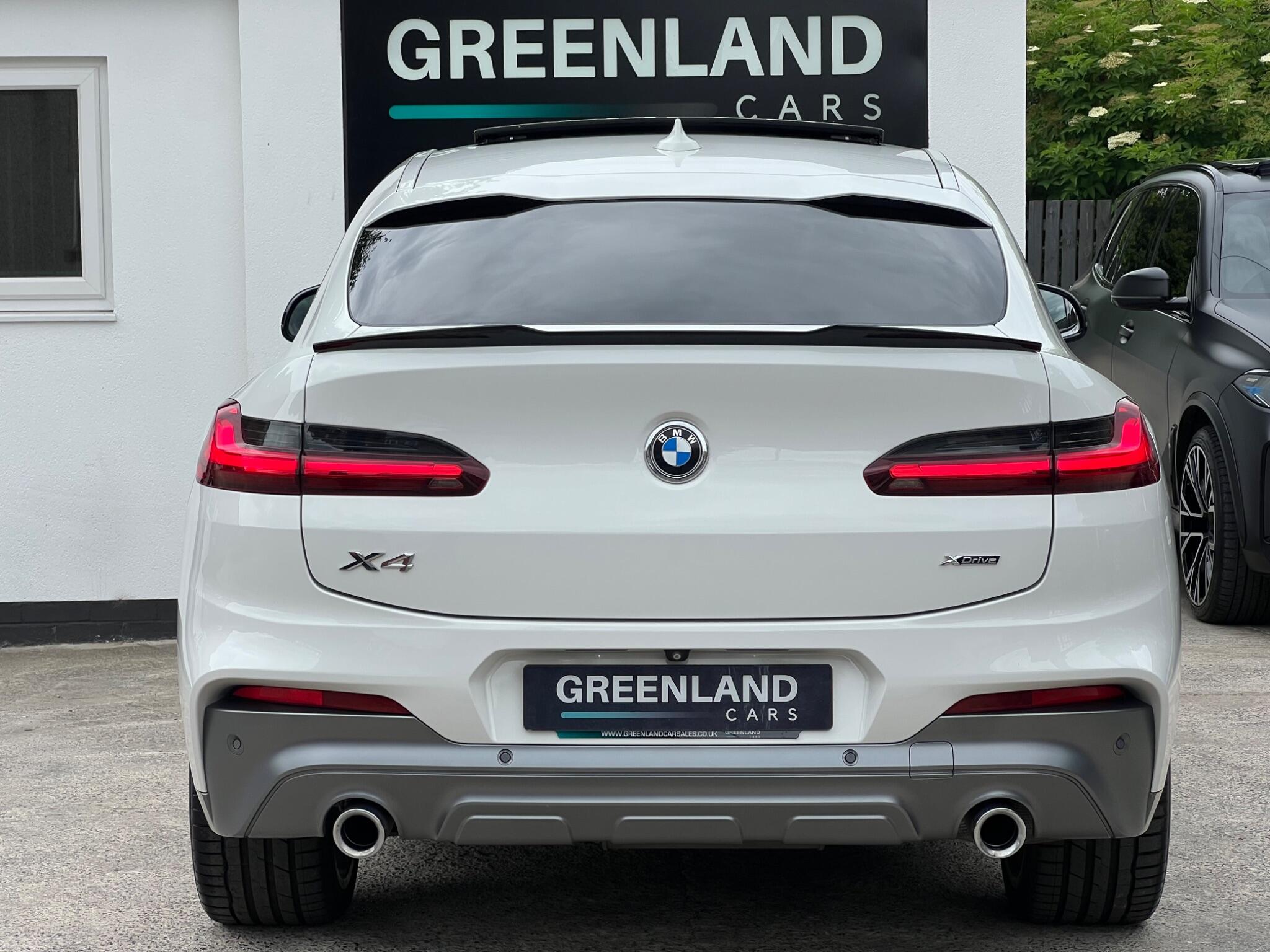 BMW X4 view 5
