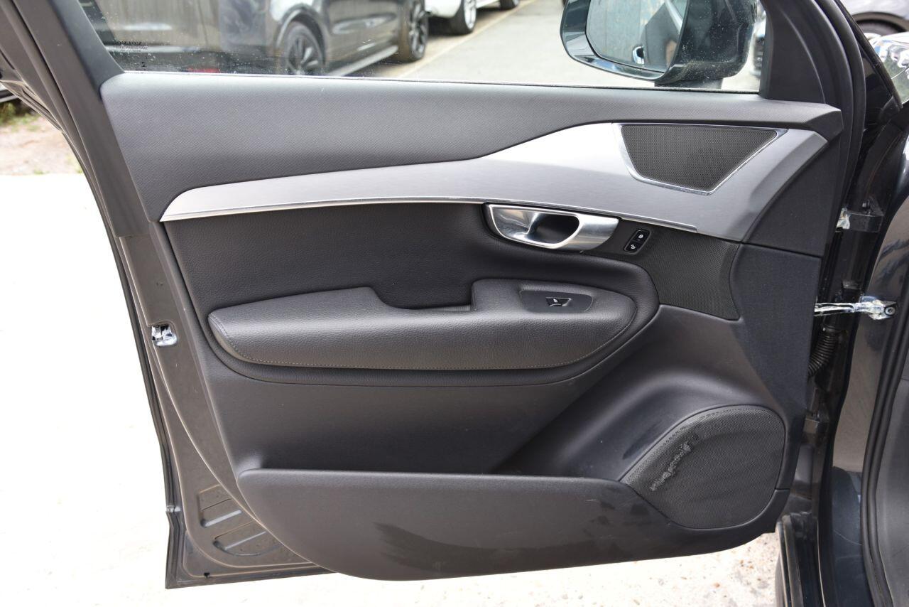 Volvo XC90 view 59