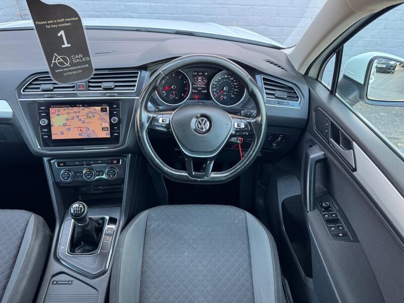 Volkswagen Tiguan view 15