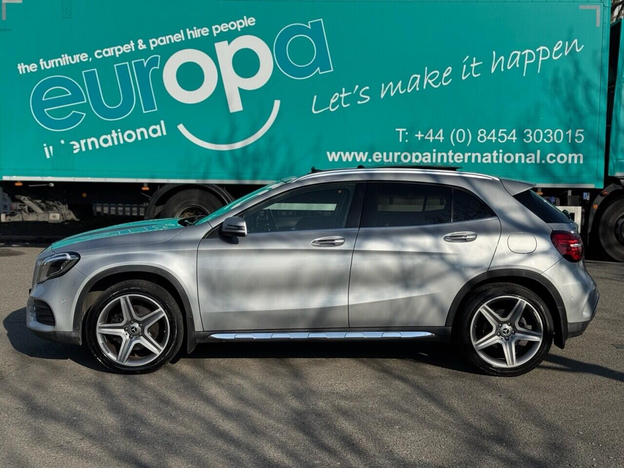 Mercedes-Benz Gla view 4
