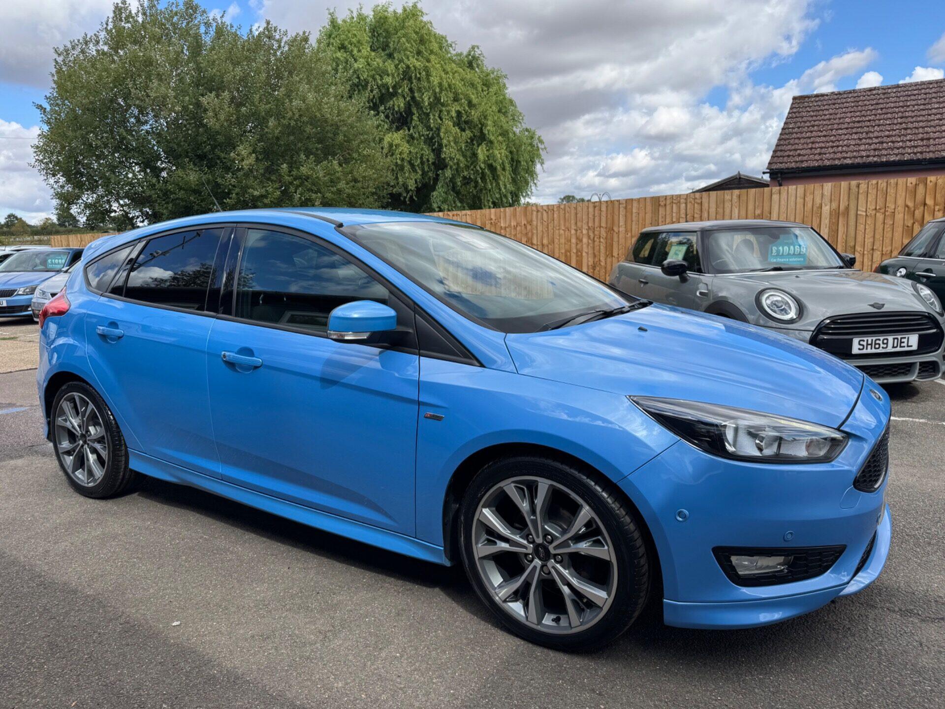 Ford Focus view 4