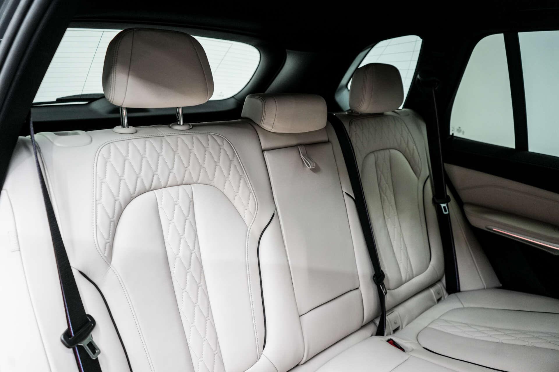 BMW X5 view 21