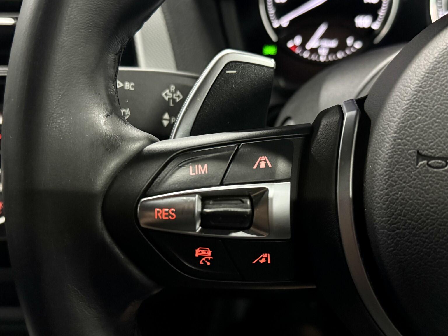BMW 1 Series view 5