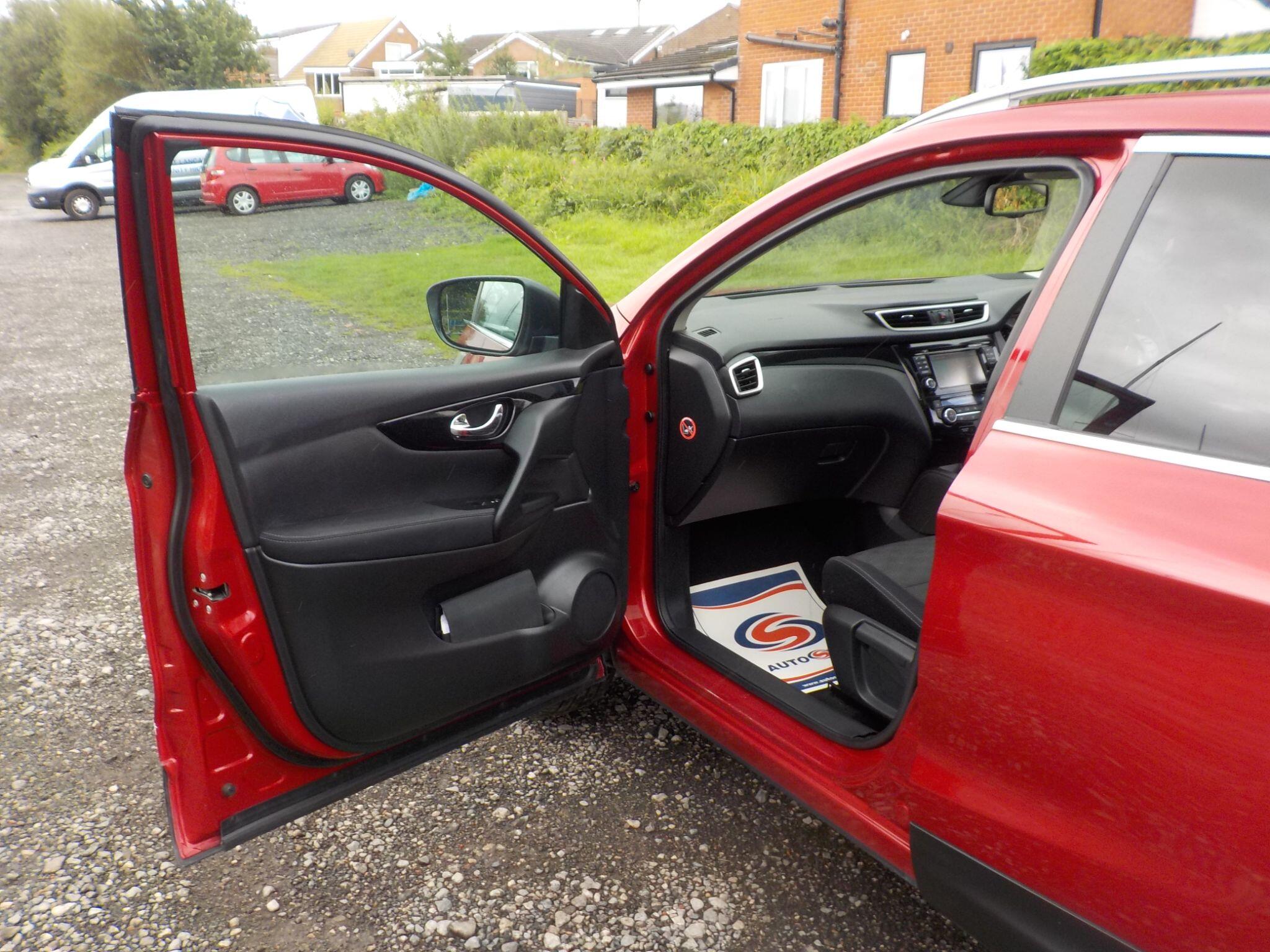 Nissan Qashqai 1.5 dCi n-tec+ 2WD Euro 5 (s/s) 5dr
