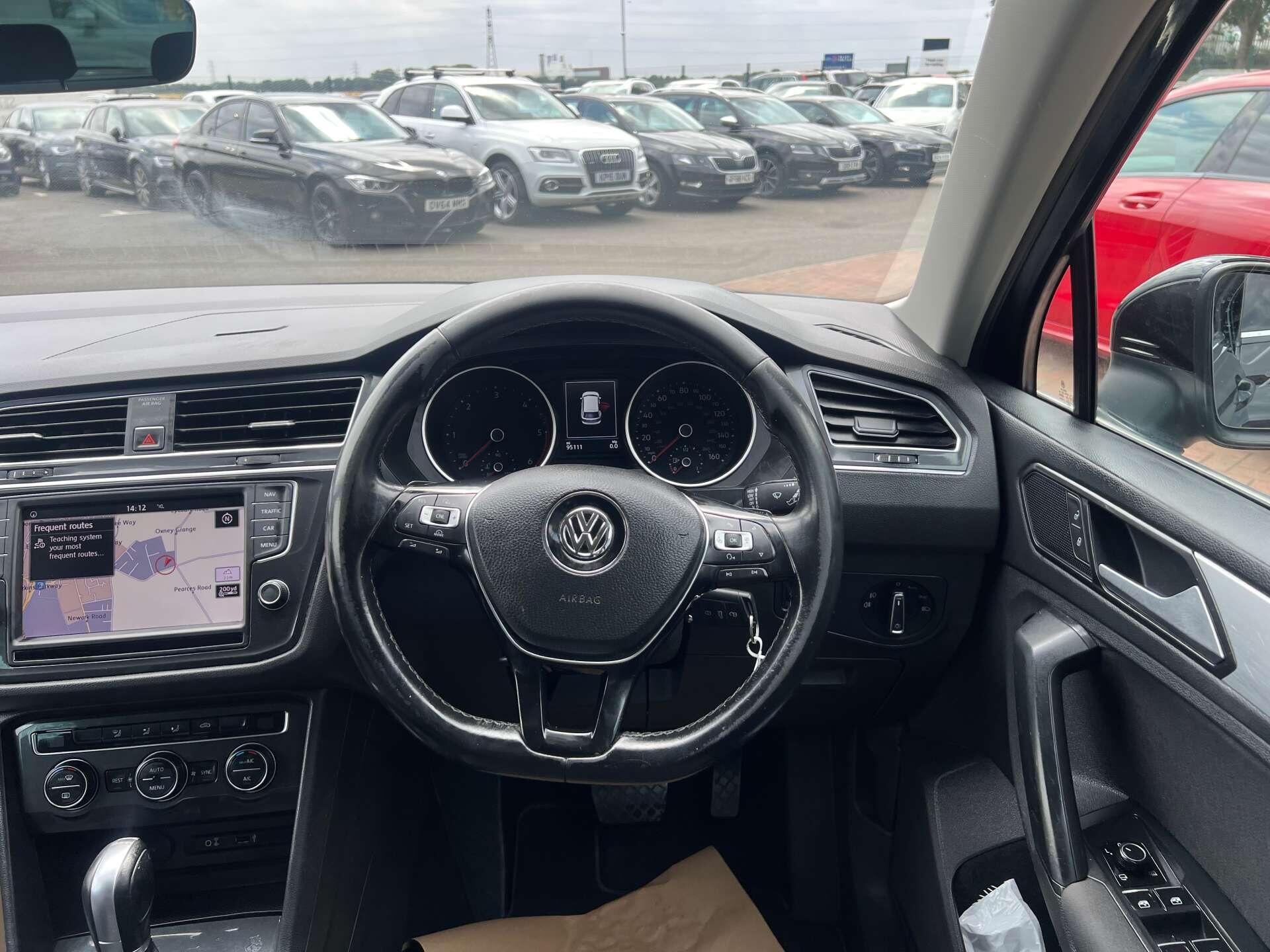 Volkswagen Tiguan view 49