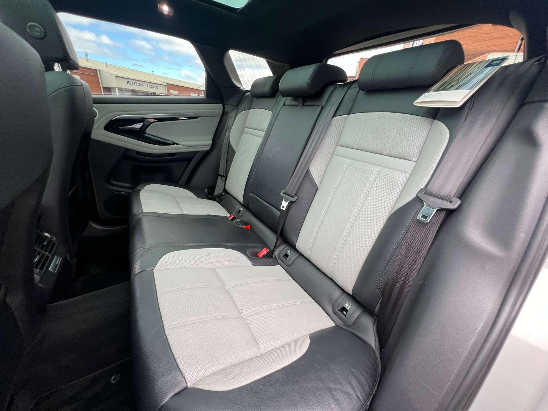 Land Rover Range Rover Evoque view 21