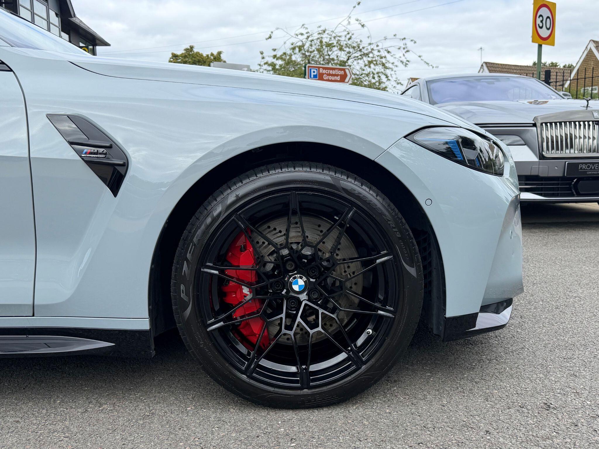 BMW M4 view 25