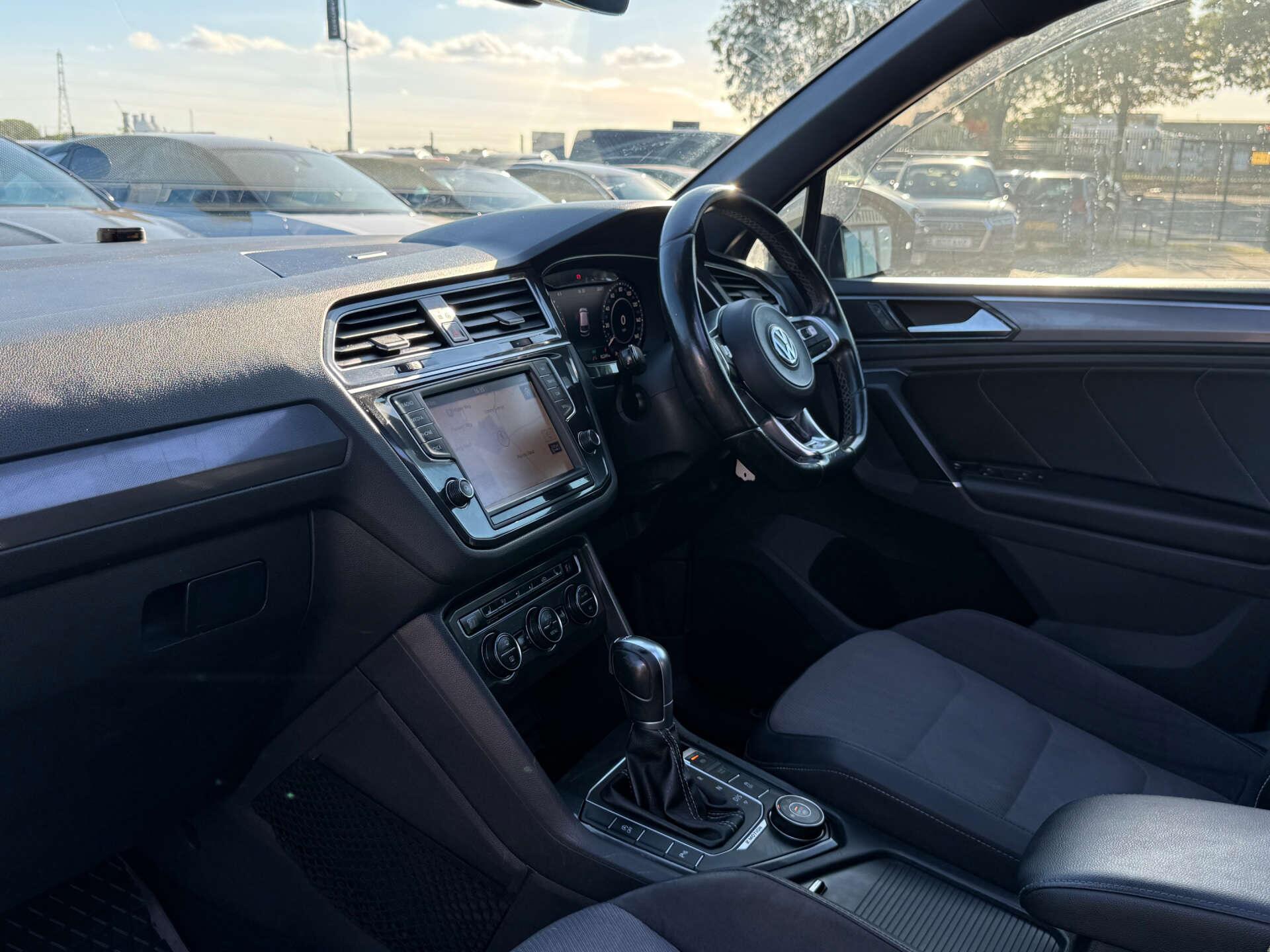 Volkswagen Tiguan view 81