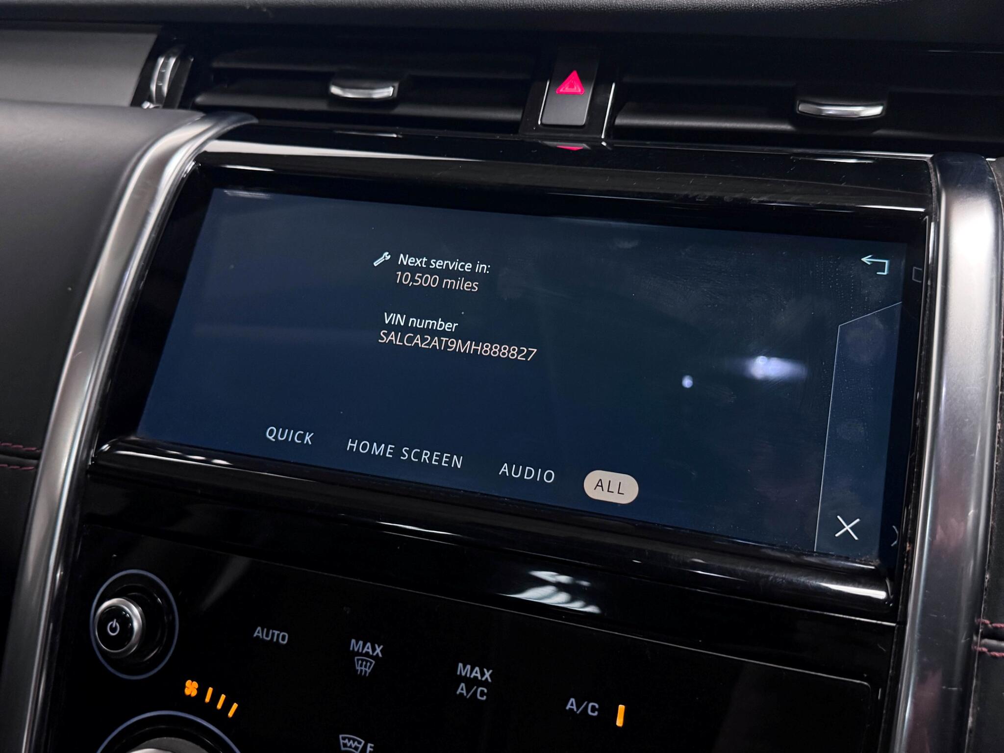Land Rover Discovery Sport view 72