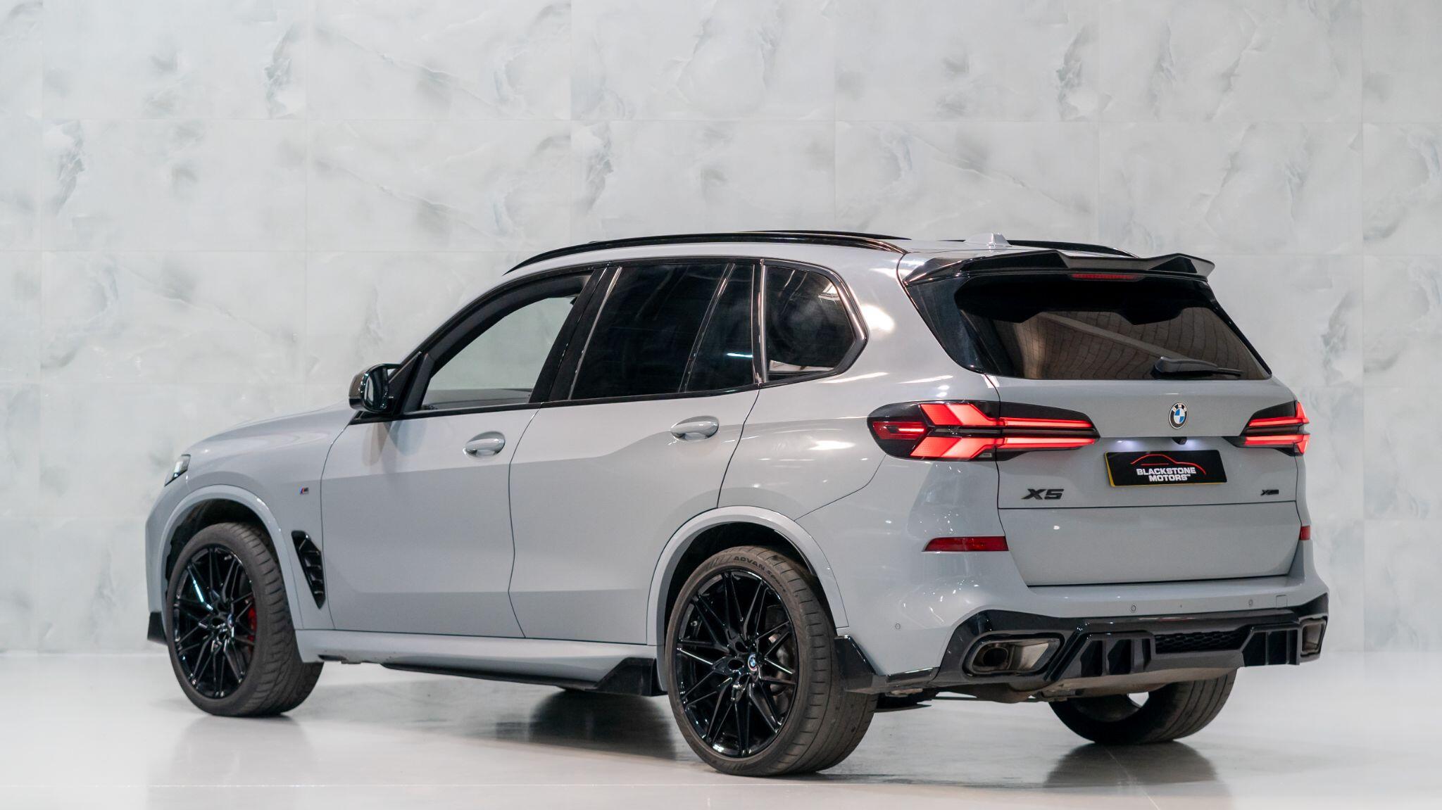 BMW X5 view 5