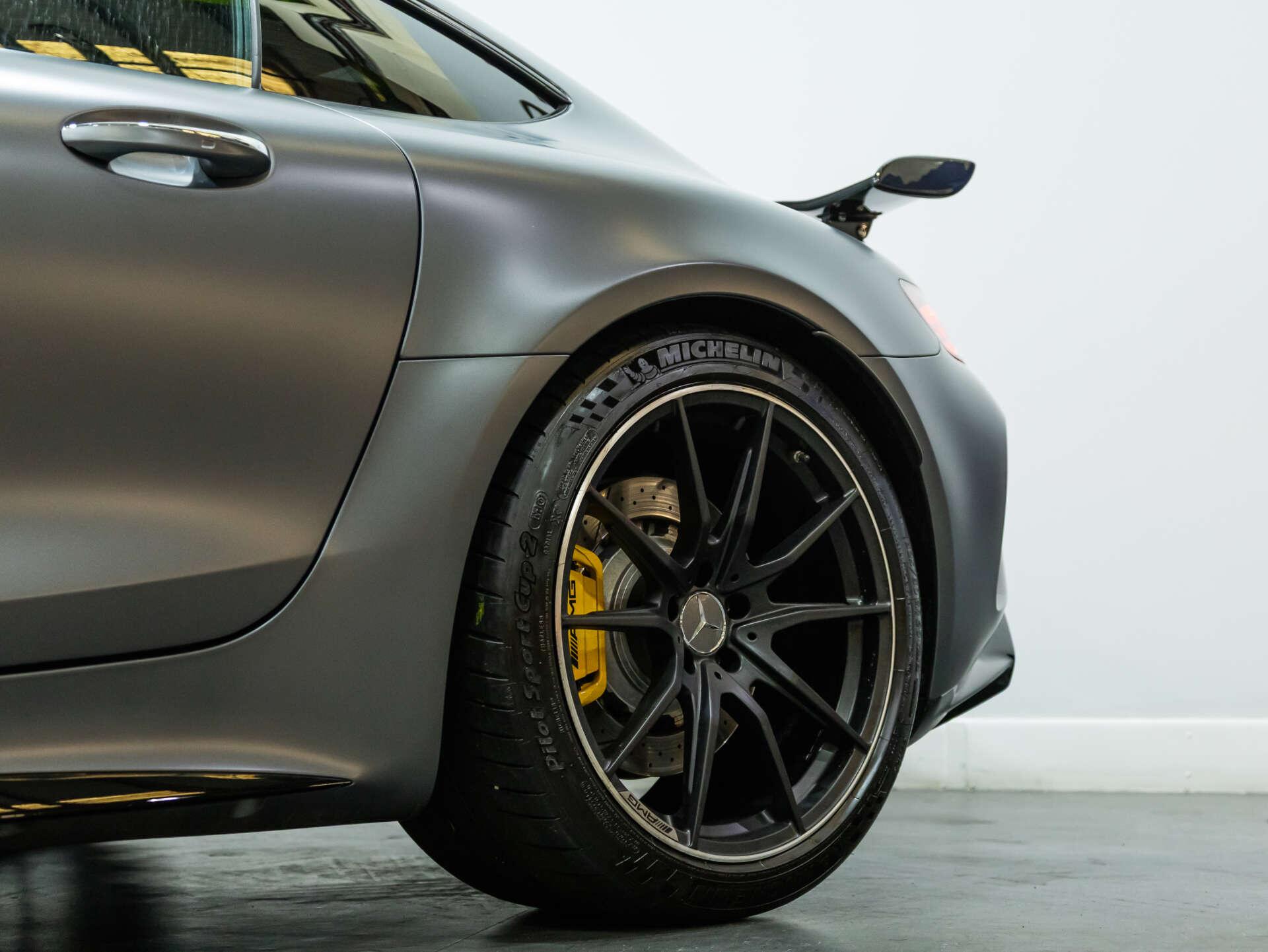 Mercedes-Benz Amg GT view 74