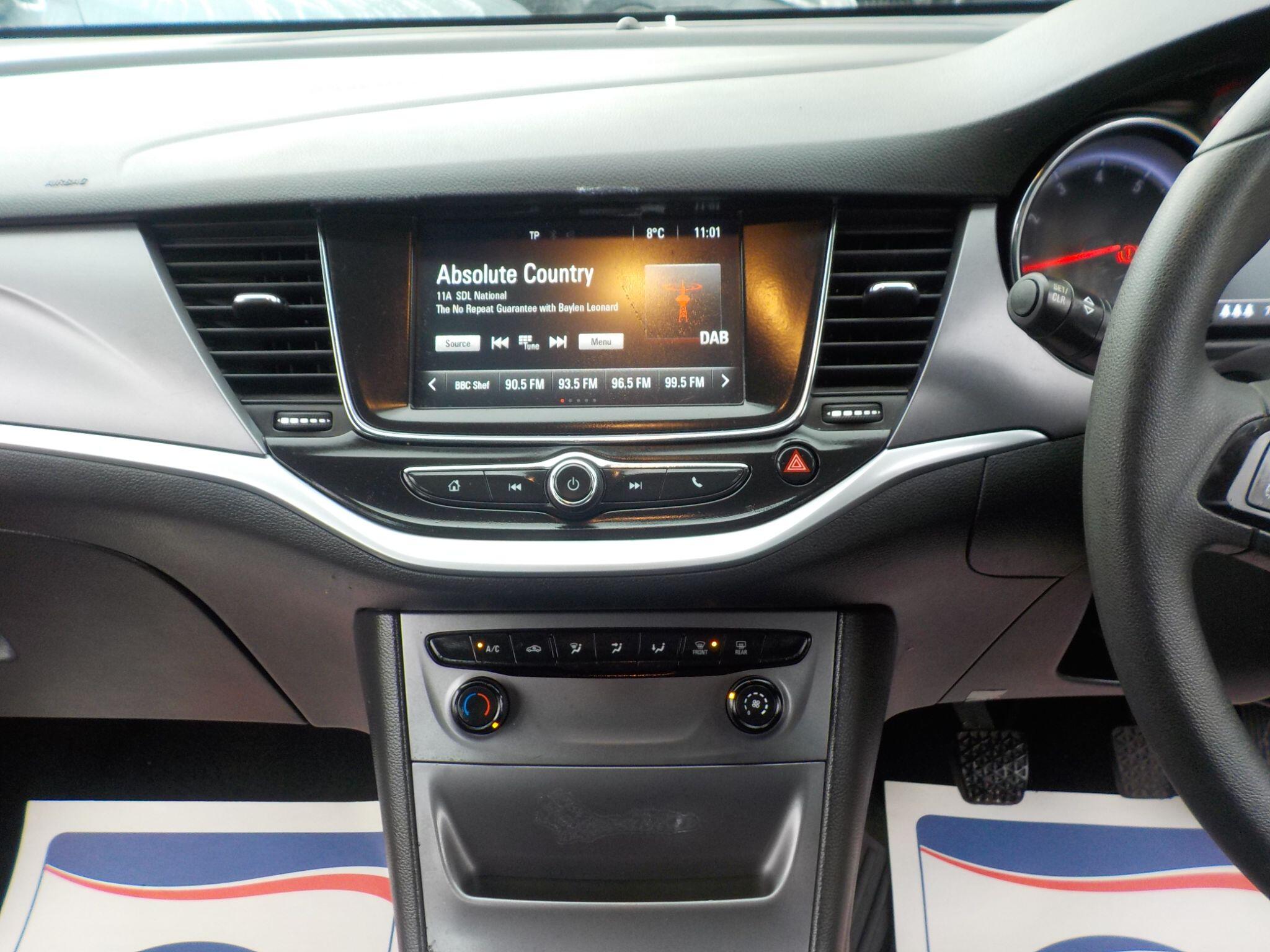 Vauxhall Astra 1.4i Turbo Design Euro 6 5dr