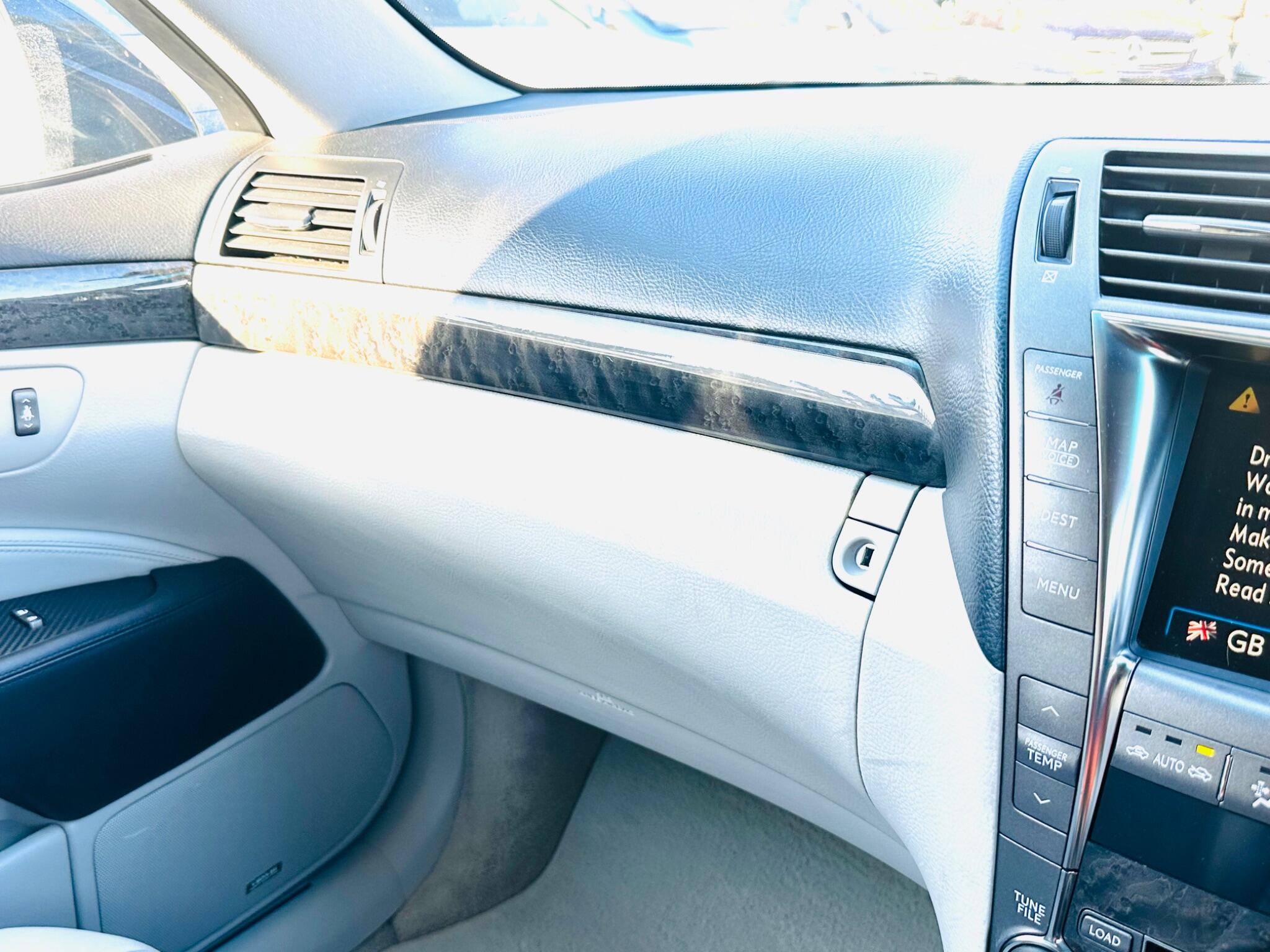 Lexus LS view 51