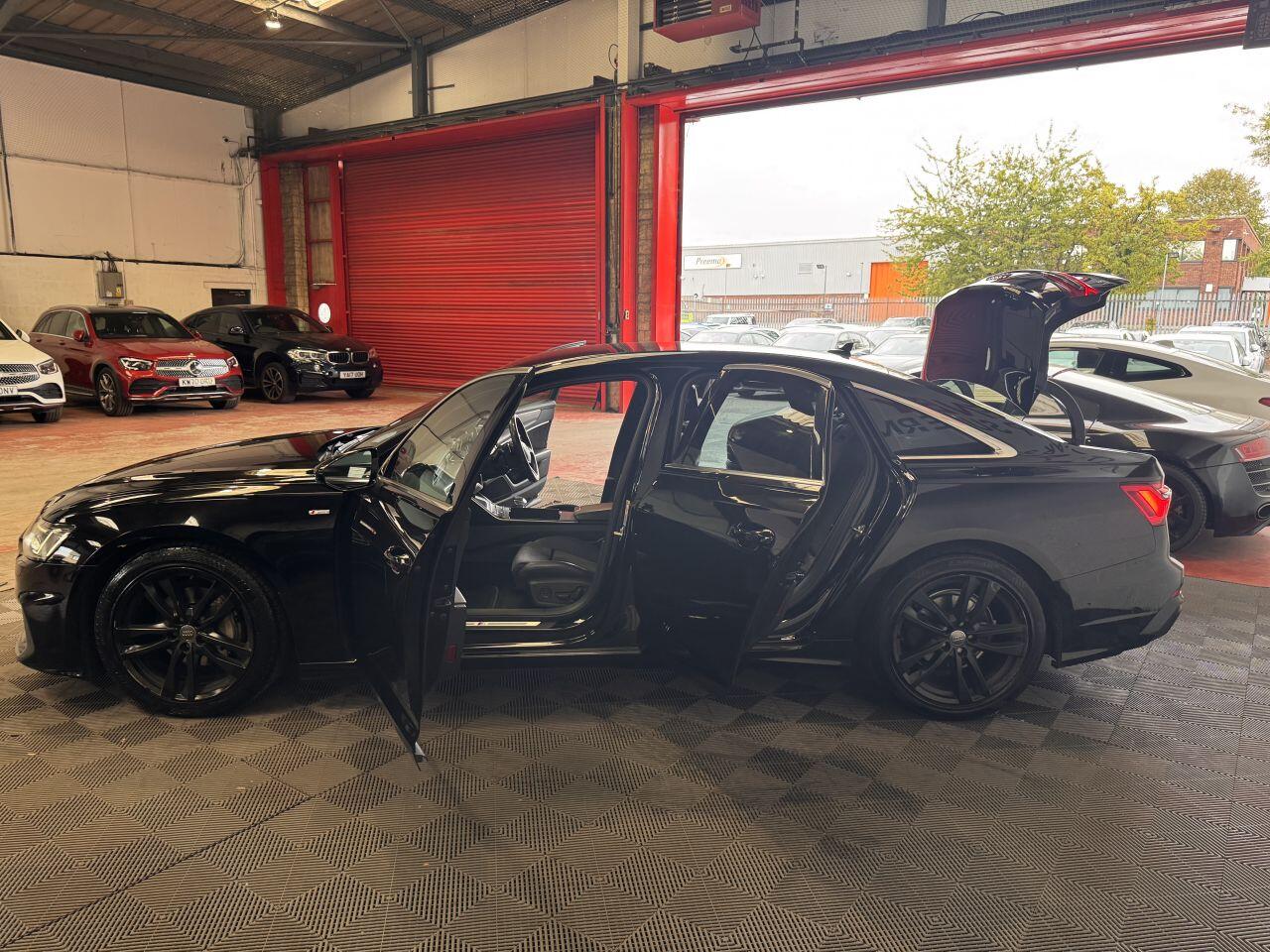 Audi A6 view 13