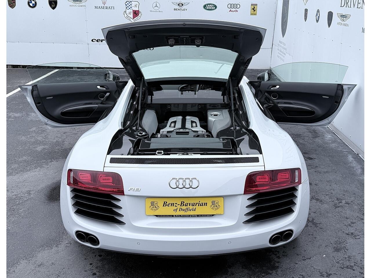 Audi R8 view 21