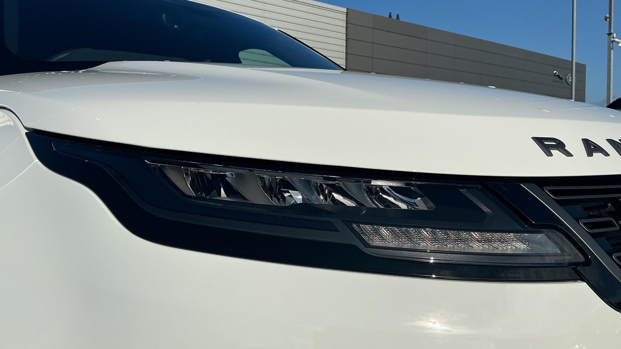 Land Rover Range Rover Evoque view 17