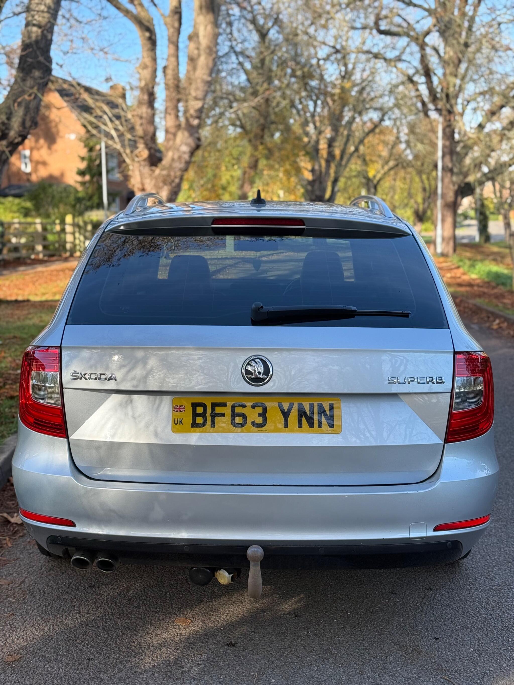 2013 Skoda Superb 2.0 TDI Elegance Euro 5 (s/s) 5dr • 155,000 miles image 5