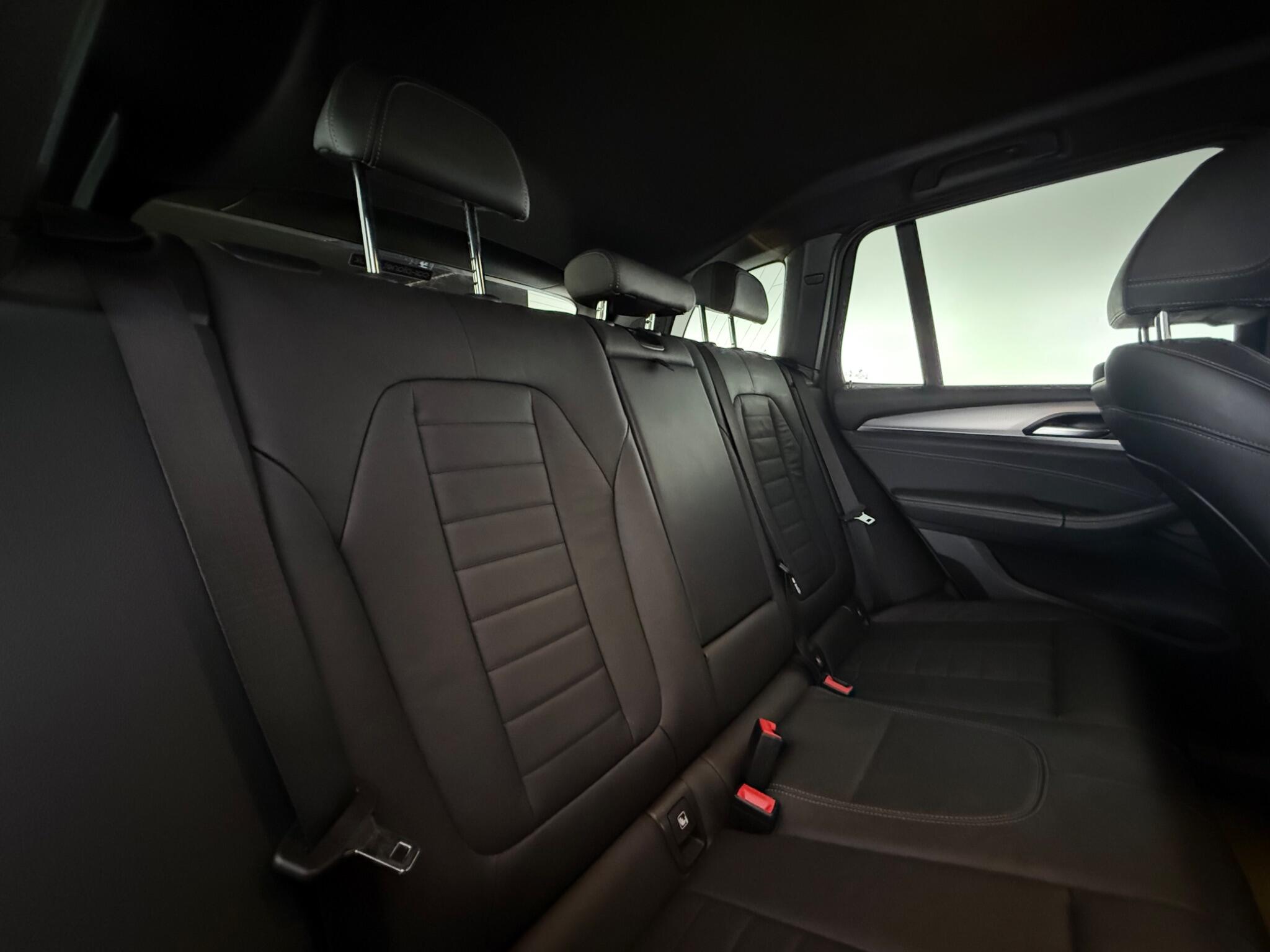 BMW X3 view 33