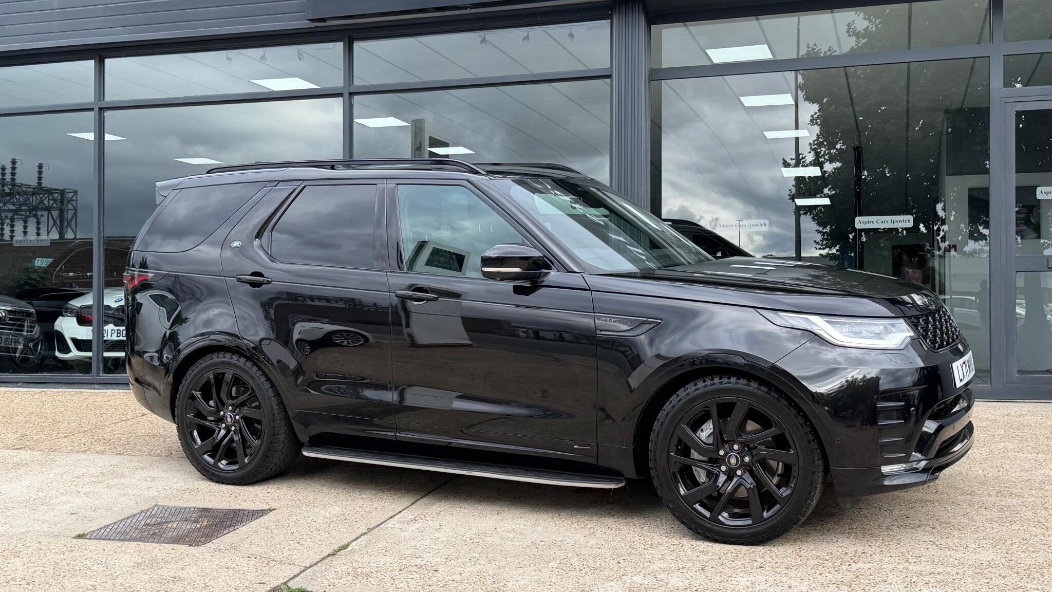 Land Rover Discovery view 9